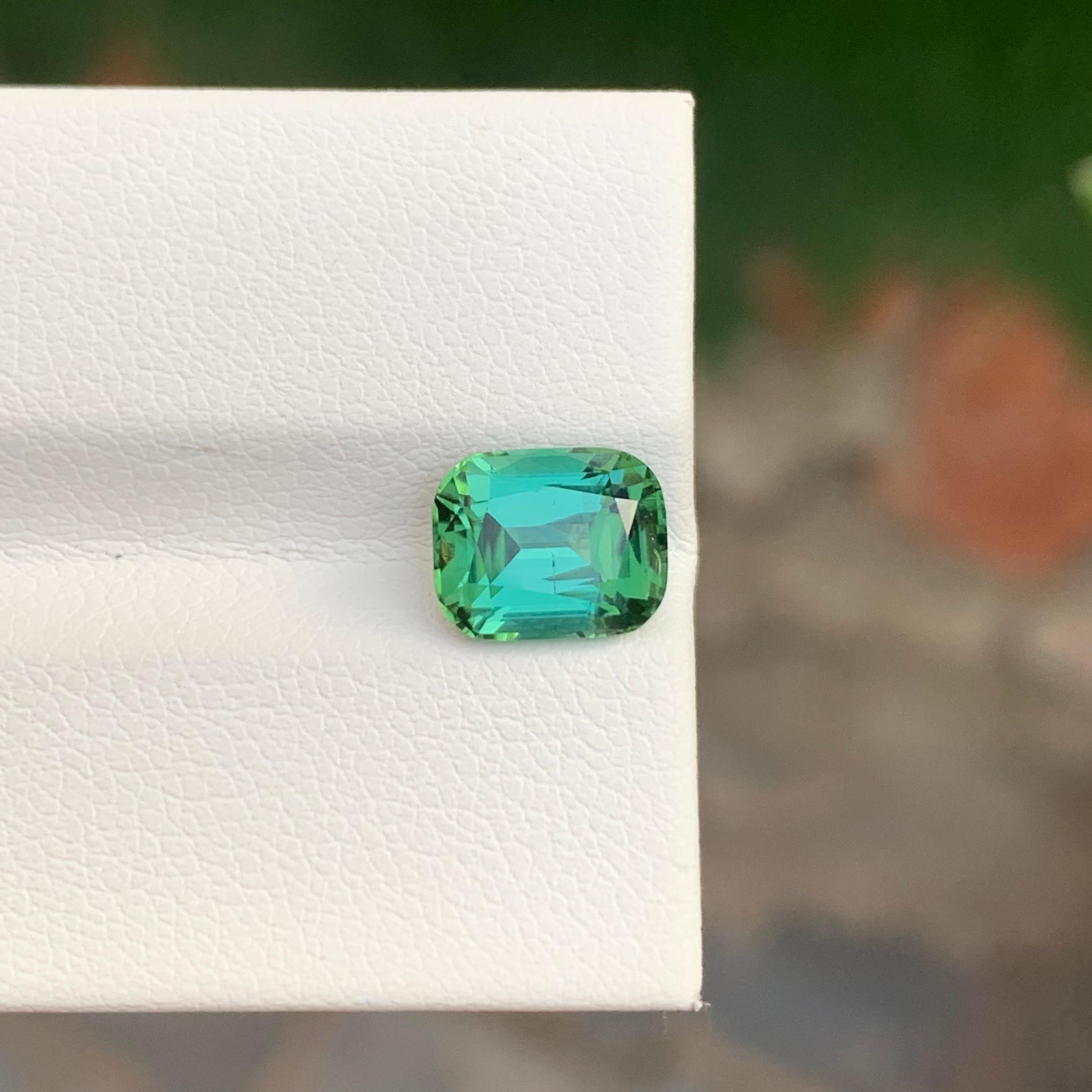 Gema natural suelta de 2,50 quilates de turmalina verde azulada en forma de cojín en venta 3