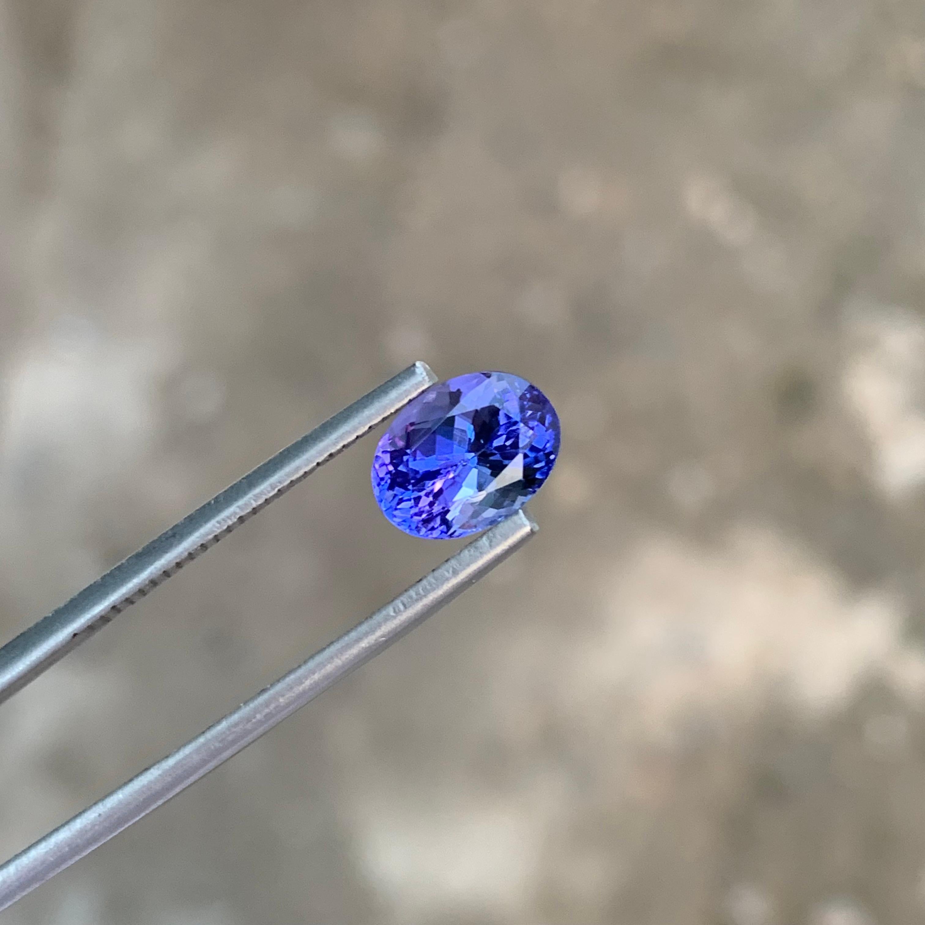 Gema de tanzanita natural suelta de 2,50 quilates y forma ovalada en venta 2