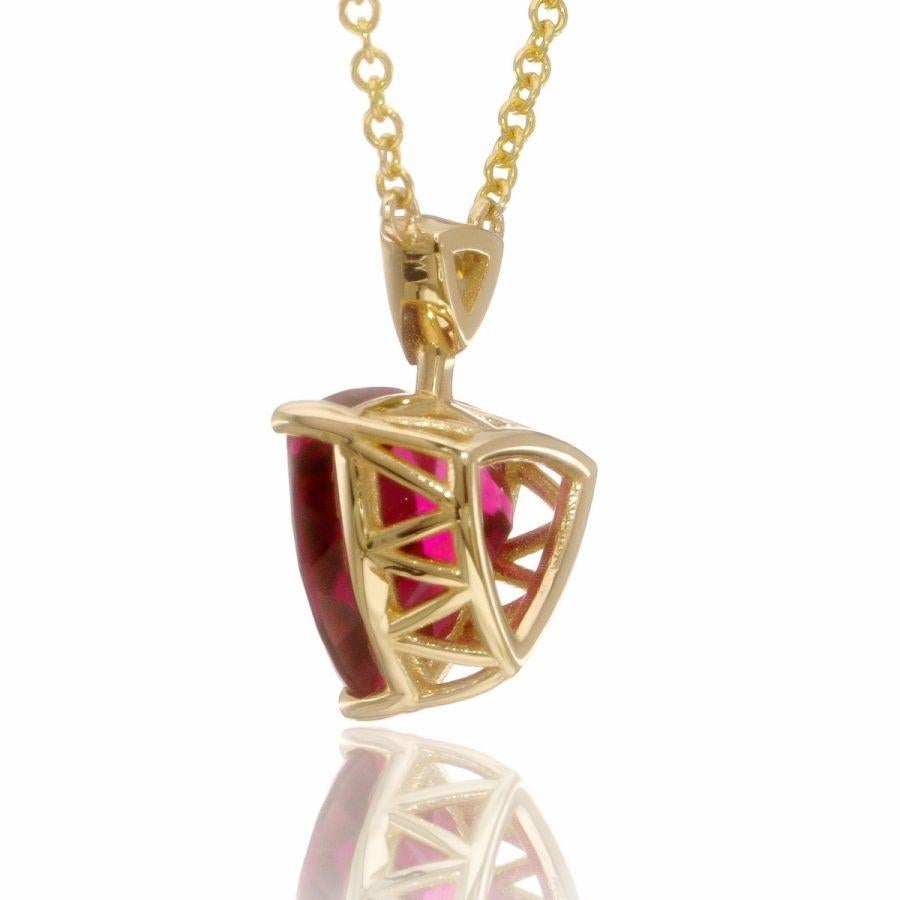 Mixed Cut 2.50 Carat Natural Rubellite Diamonds in Gold Pendant  For Sale