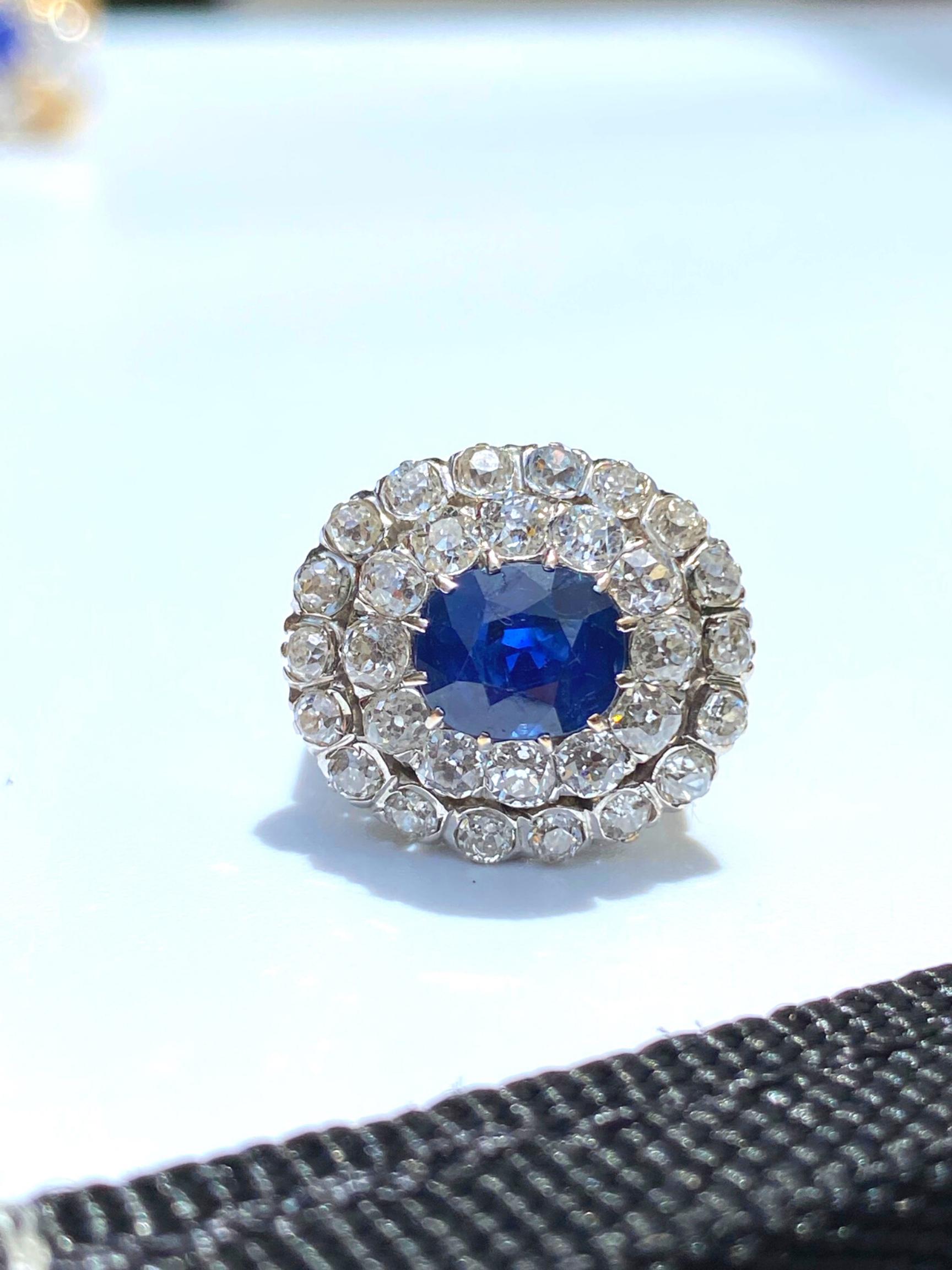 Women's or Men's 2.50 Carat Oval Cut Burma Sapphire and Diamond Victorian Era Platinum Ring For Sale