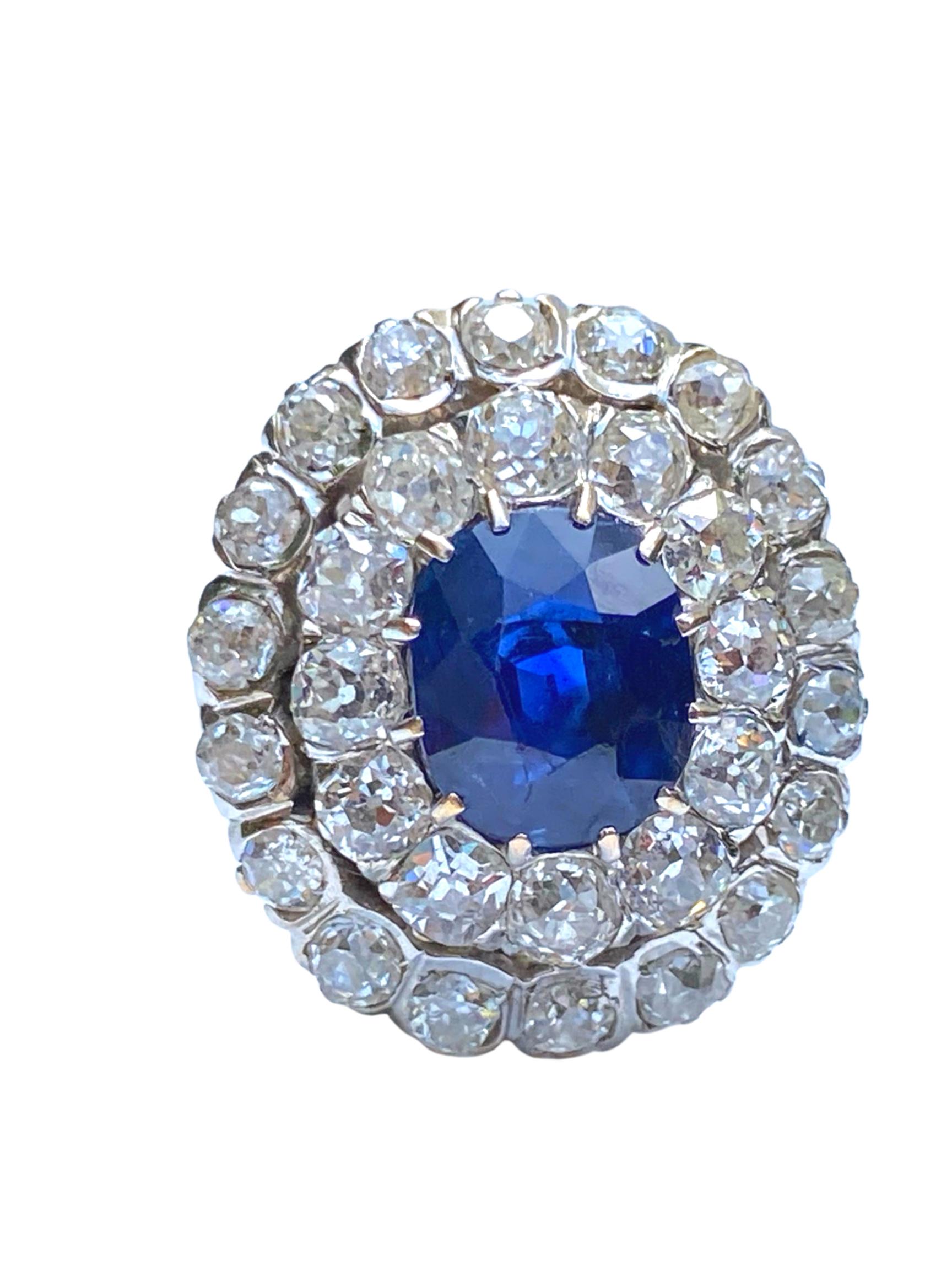 2.50 Carat Oval Cut Burma Sapphire and Diamond Victorian Era Platinum Ring For Sale 3