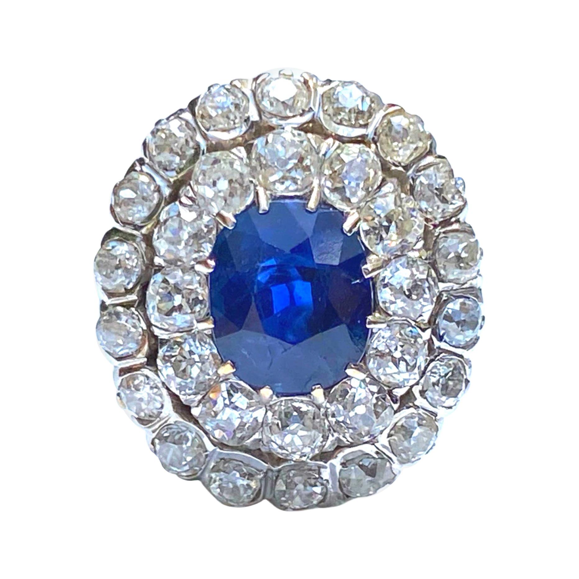 2.50 Carat Oval Cut Burma Sapphire and Diamond Victorian Era Platinum Ring In Good Condition For Sale In Miami, FL