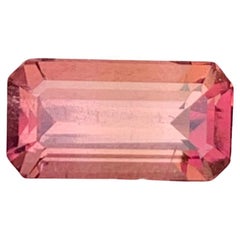 2,50 carati di bella tormalina rubellite sfusa a forma di smeraldo per anello