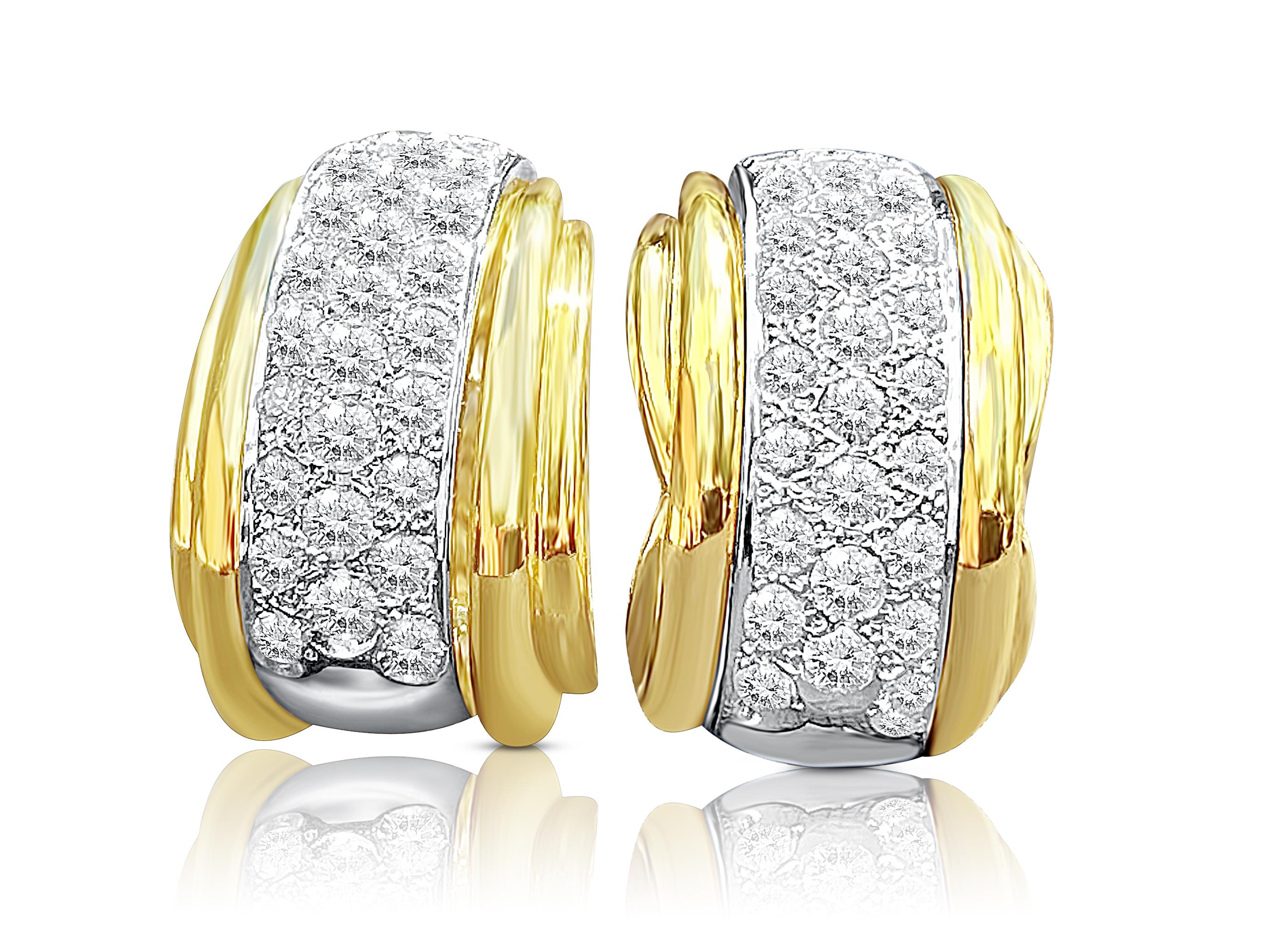 Adornados con aproximadamente ~2,50 quilates de diamantes de talla brillante redonda y engastados en oro amarillo de 18 quilates, estos pendientes de diamantes de estilo retro fueron los favoritos de la época a finales de los 90, ¡y ahora vuelven a