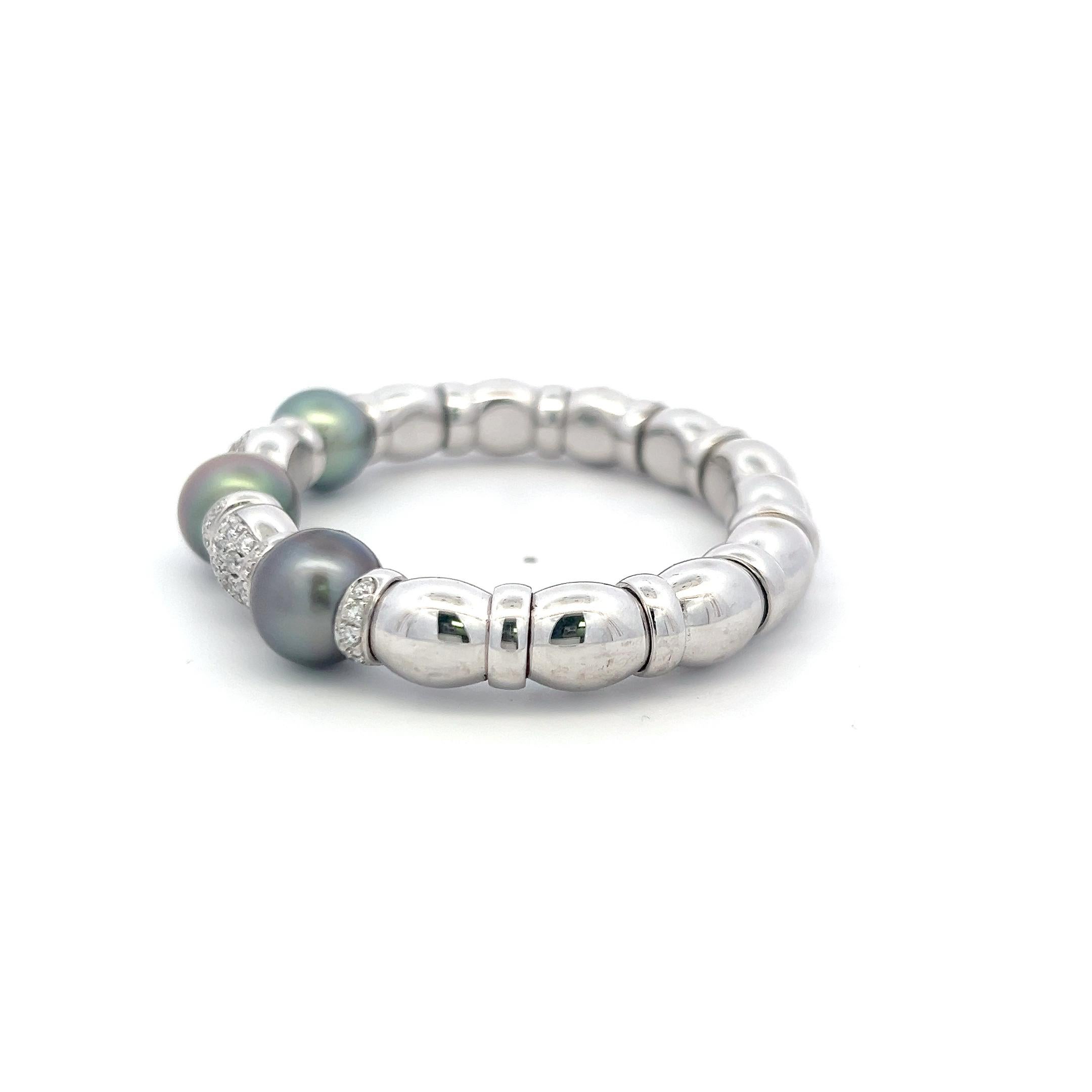 2.50 Quilates Diamante Brillante Redondo 11.2-11.6MM Perla 18K WG Pulsera Brazalete en Bueno estado para la venta en New York, NY