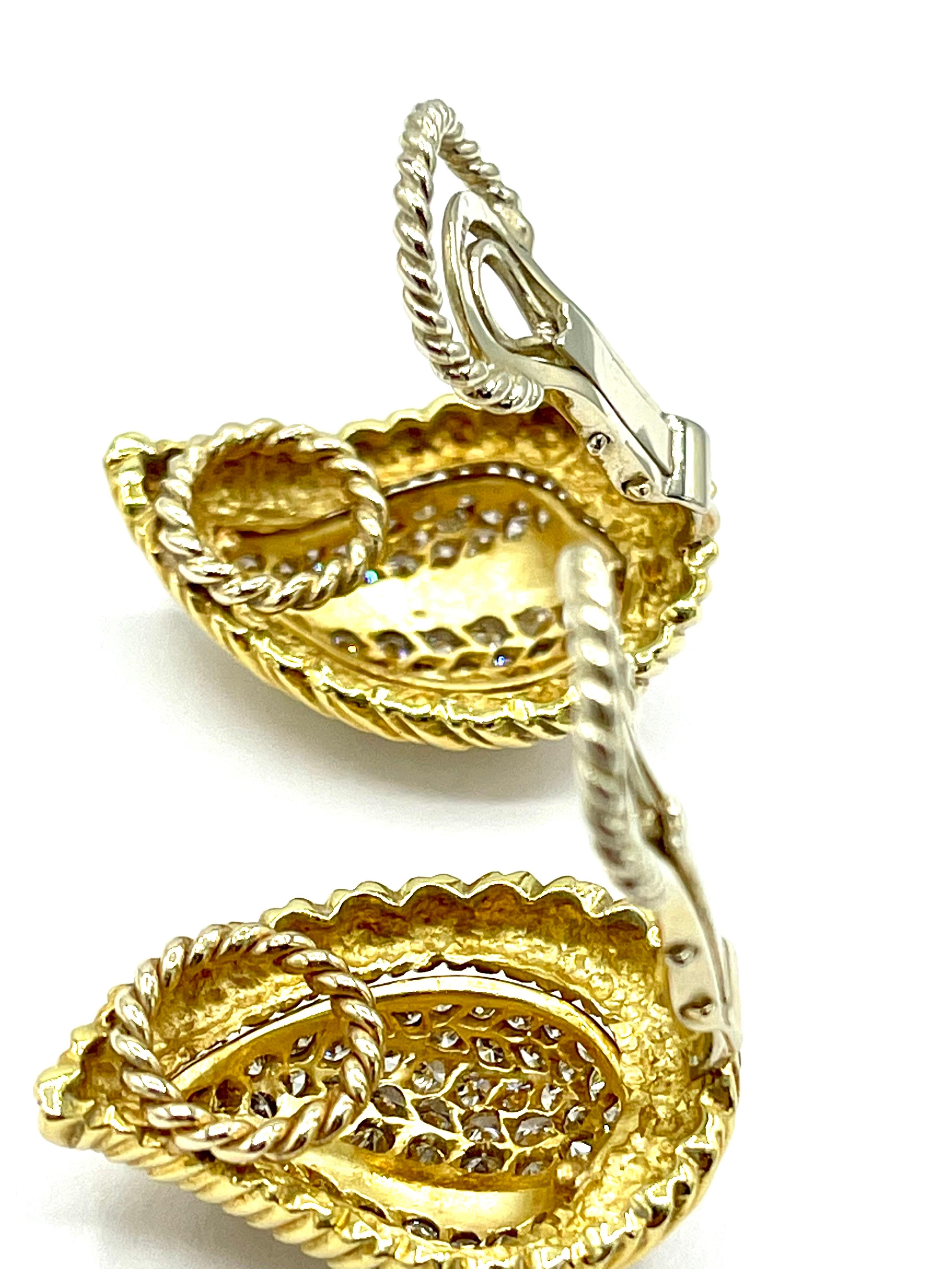 2.50 Carat Round Brilliant Diamond Pave 18 Karat Gold Leaf Clip Earrings For Sale 5