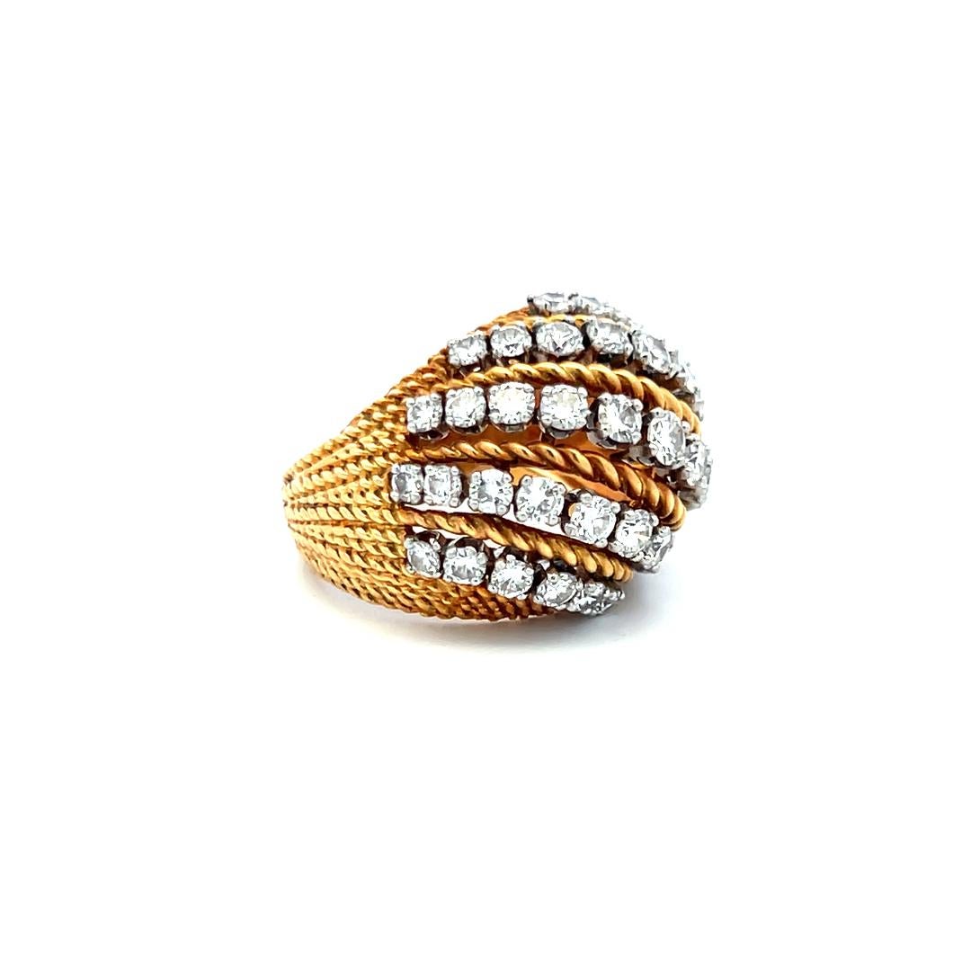 Bague cocktail en or jaune 18 carats avec diamants ronds brillants I VS de 2,50 carats en vente 1