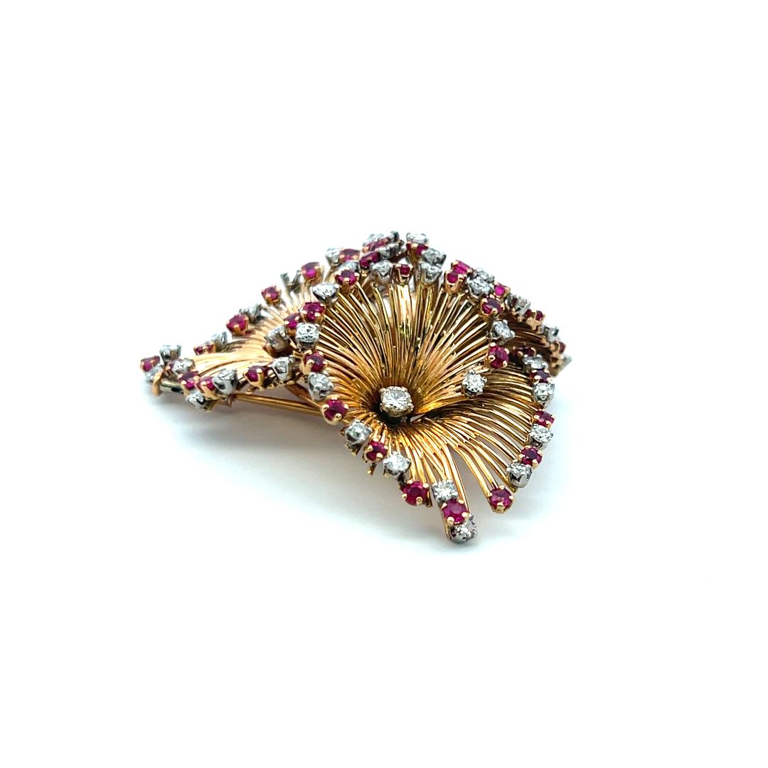 2,50 Karat runder Diamant 1,90 Karat Rubin 18 Karat Gelbgold Pin Brosche im Angebot 5