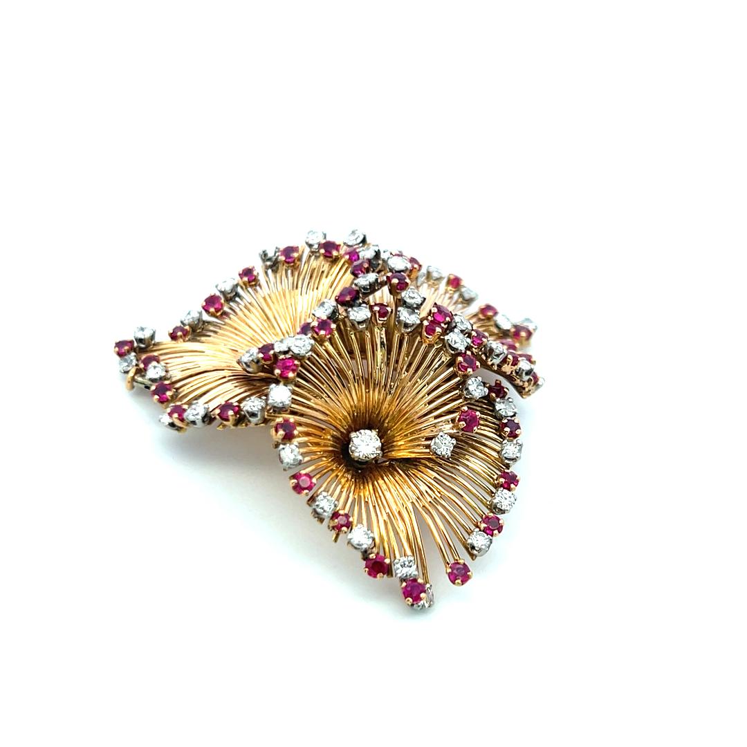 2,50 Karat runder Diamant 1,90 Karat Rubin 18 Karat Gelbgold Pin Brosche im Angebot 6