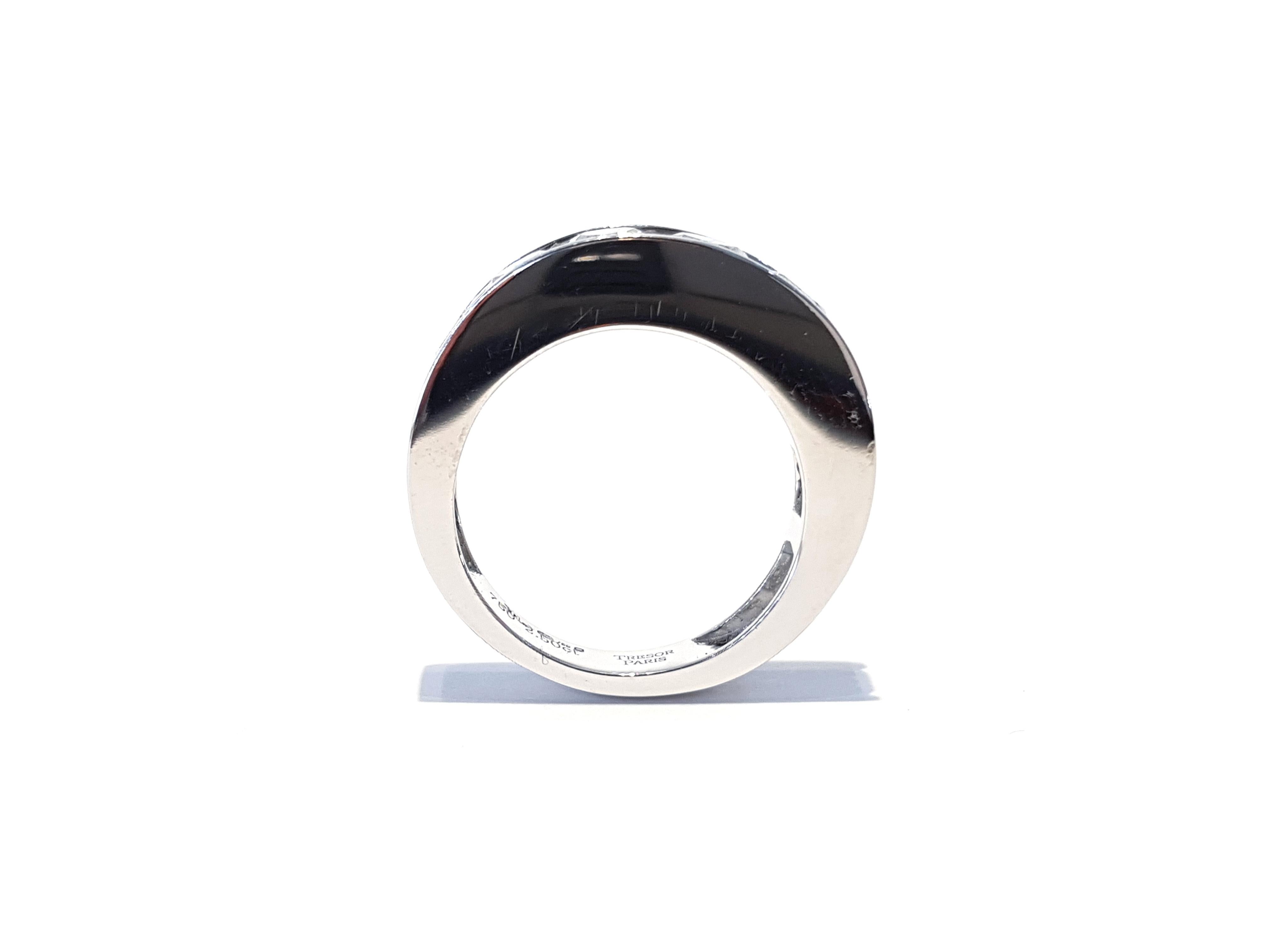 Modern 2.50 Carat Round Diamond Channel Set 18 Karat White Gold Half Eternity Ring  For Sale