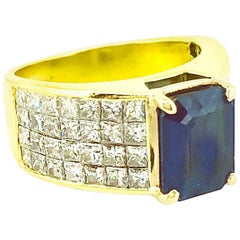Vintage 2.50 Carat Sapphire and Diamond Engagement Fashion Ring 18 Karat Yellow Gold