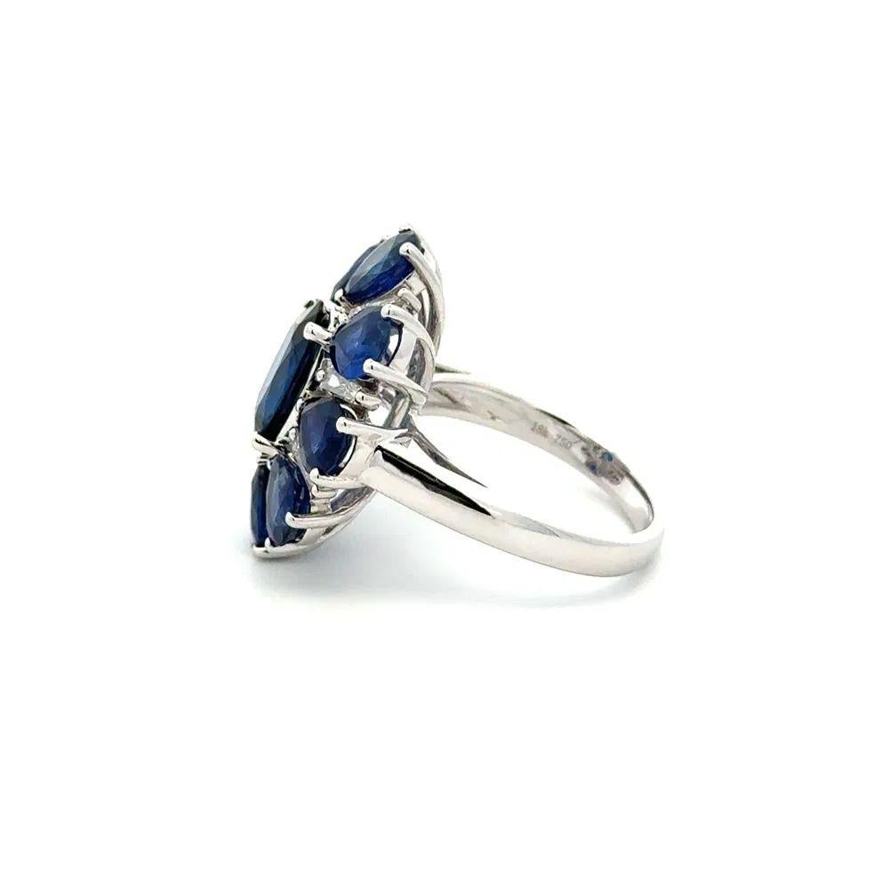2.50 Carat Sapphire, Pear Sapphire and Baguette Diamond Gold Cocktail Ring In Excellent Condition For Sale In Montreal, QC