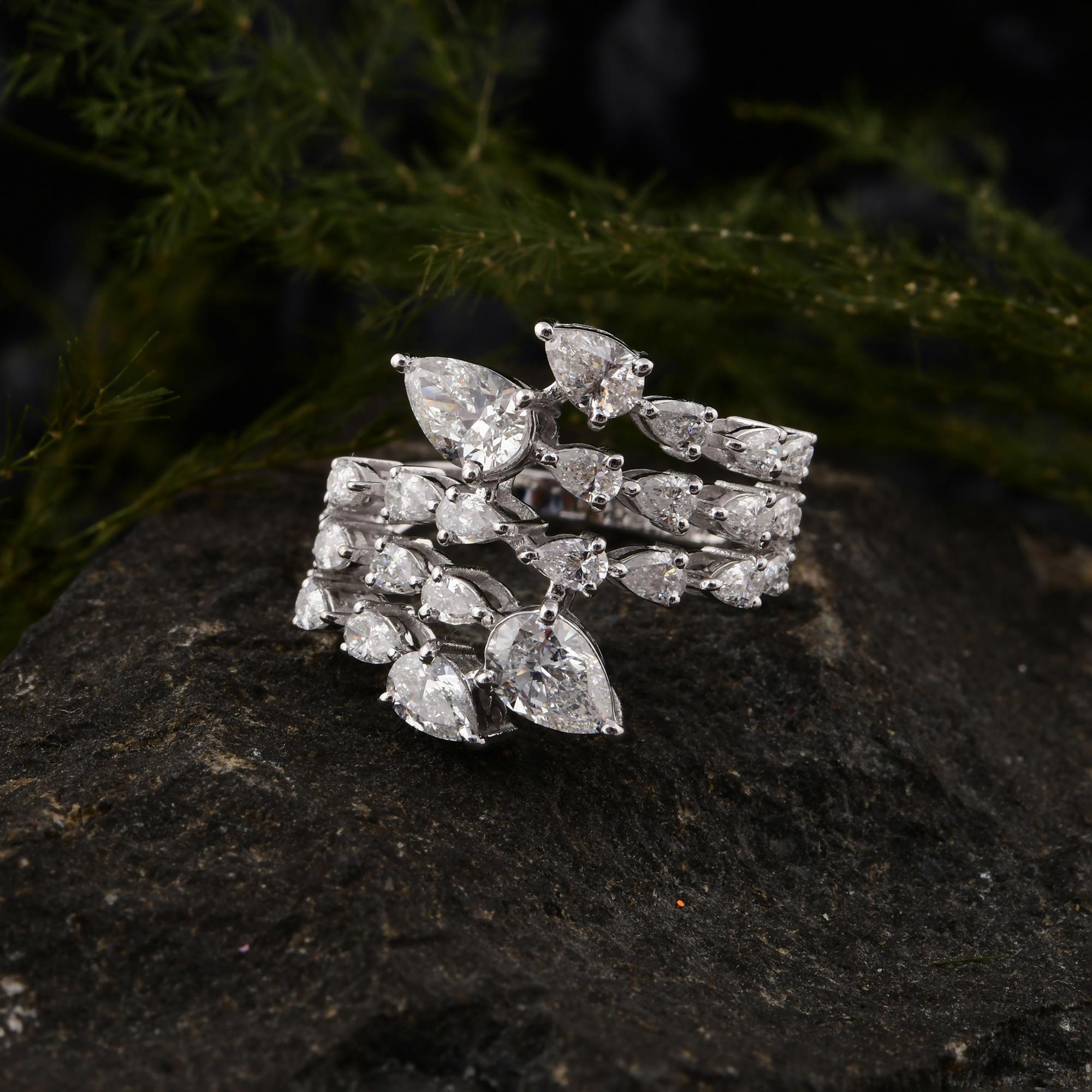 Modern 2.50 Carat SI Clarity HI Color Pear Diamond Ring 18 Karat White Gold Jewelry For Sale
