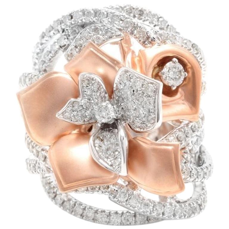 2.50 Carat Splendid Natural Diamond 14 Karat Solid Two-Tone Gold Flower Ring