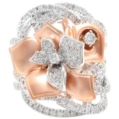 2.50 Carat Splendid Natural Diamond 14 Karat Solid Two-Tone Gold Flower Ring