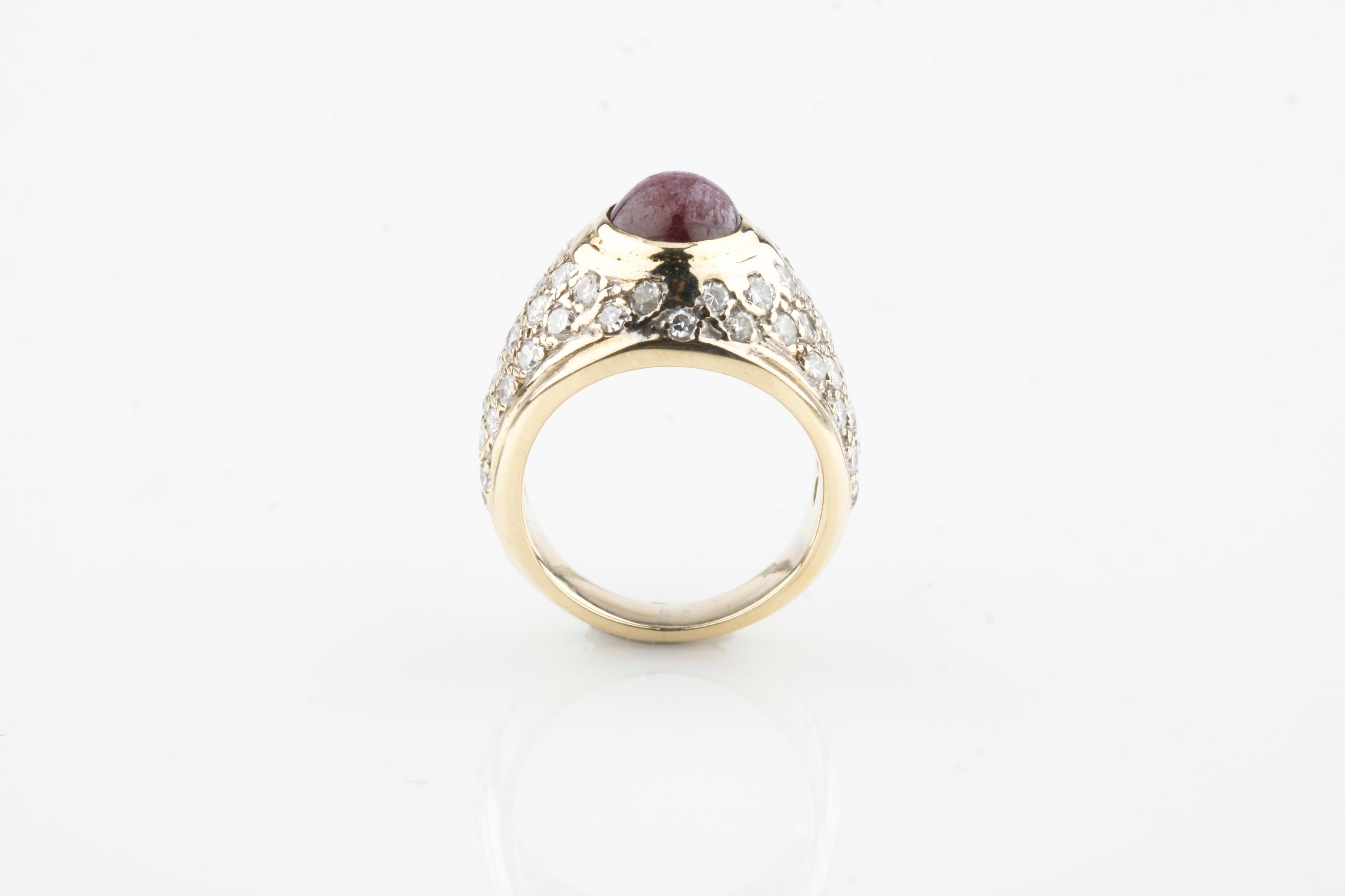 Modern 2.50 Carat Star Ruby Solitaire Ring with Diamond Accents For Sale