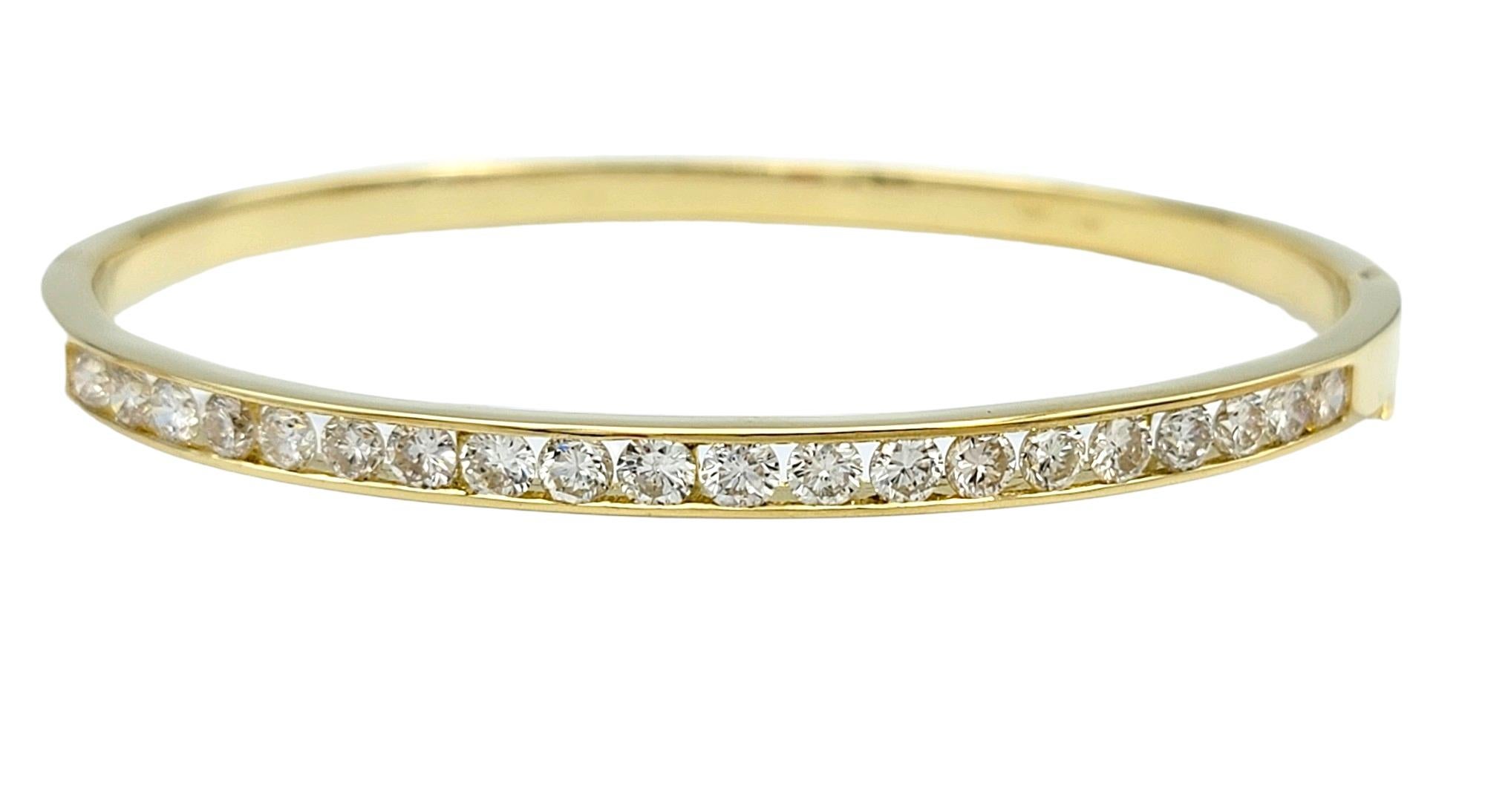 Contemporary 2.50 Carat Total Channel Set Round Diamond Hinged Bangle Bracelet 18 Karat Gold For Sale