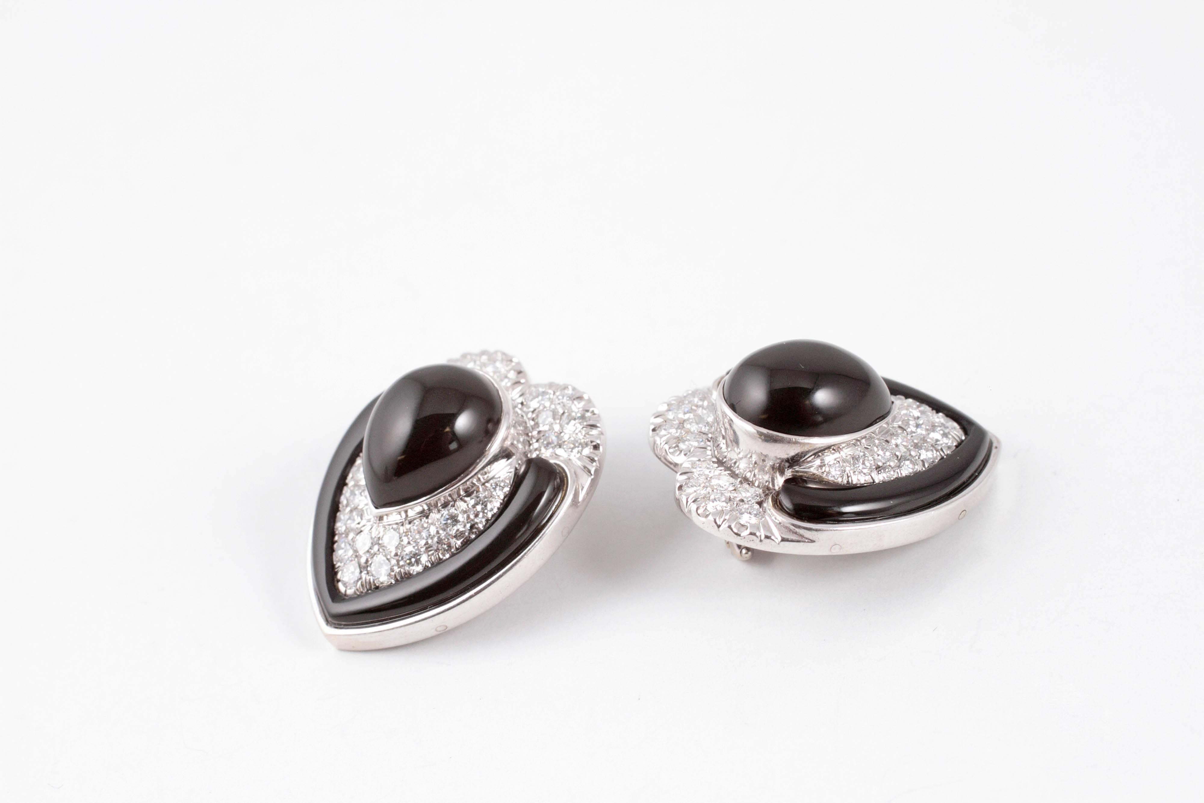 2.50 Carat White Gold Onyx Earrings For Sale 3