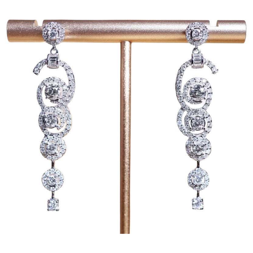 2.50 Carats Diamonds 18K Gold Earrings