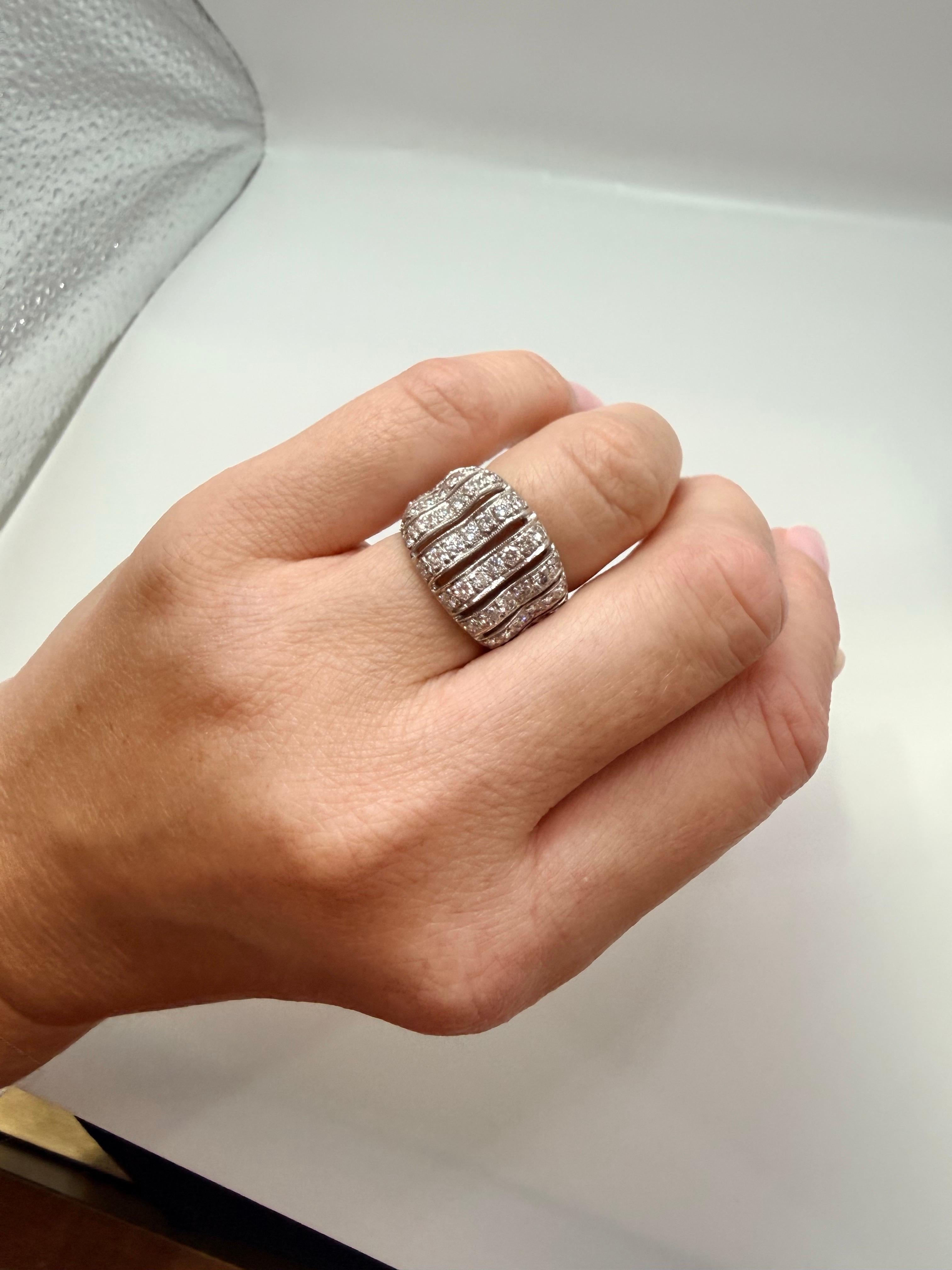 2,50 Karat Kuppelring 14Kt Gold Modischer Ring für Damen oder Herren im Angebot