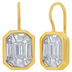 2.50 Carats Hanging Yellow Gold Emerald Cut Earrings