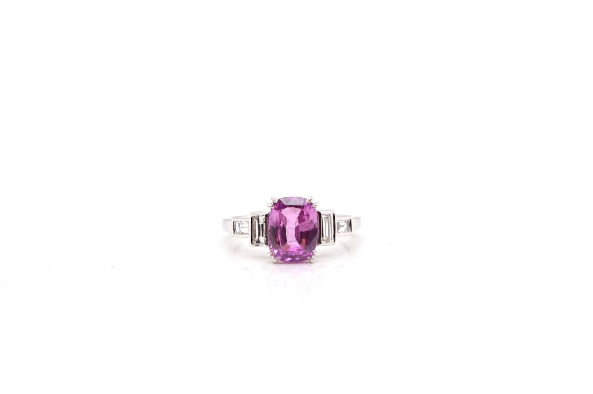 Stones: 2.50 carats pink sapphire and baguette diamonds
for a total carat weight of 0.33 carats.
Material: 18k white gold
Weight: 3.7g
Size: (free sizing)
Certificate
Ref. : 24762 / 23857