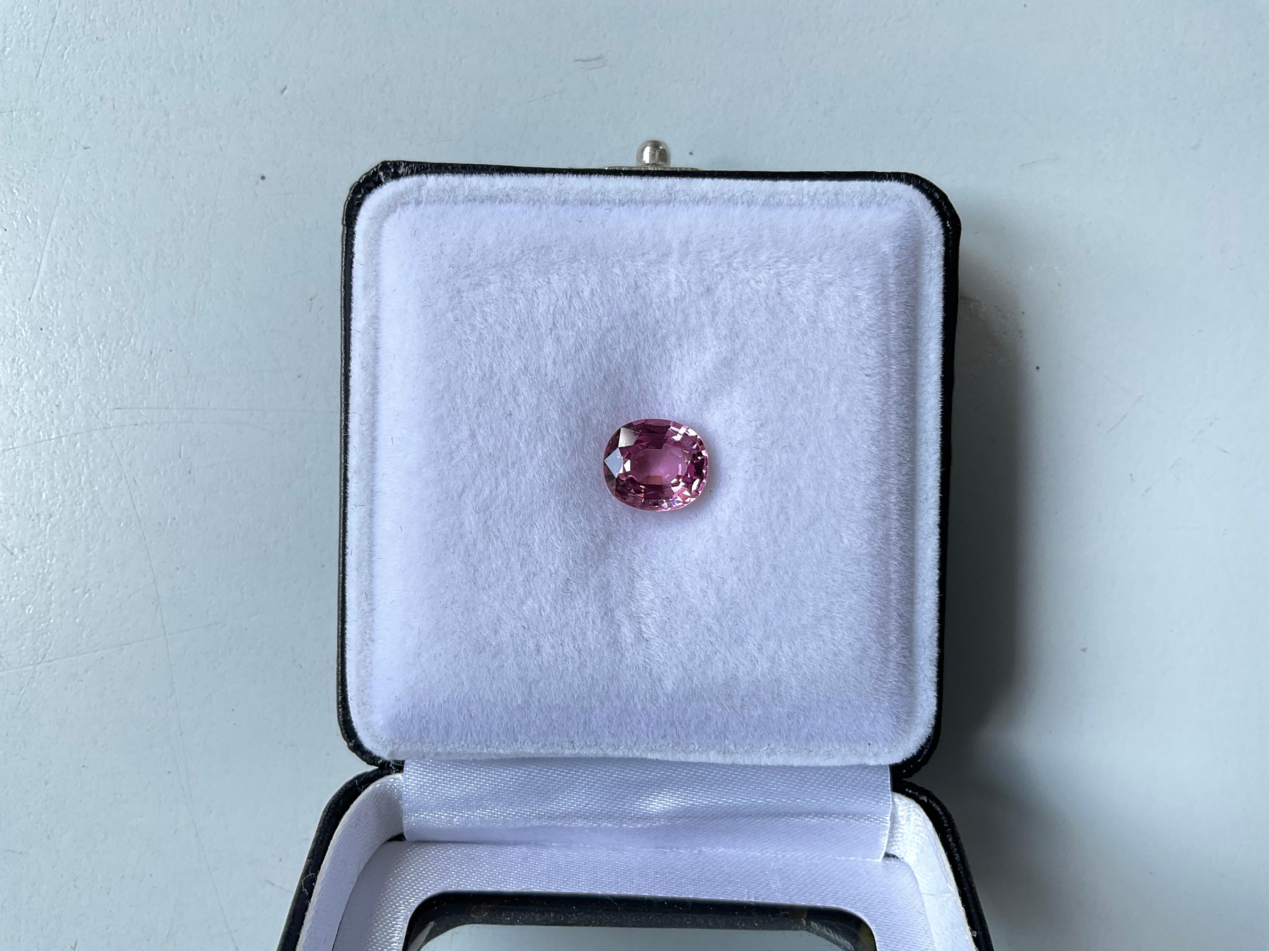 2.50 Carats Pink Spinel Top Quality Cut stone For Jewelry Natural Gem In New Condition For Sale In Jaipur, RJ