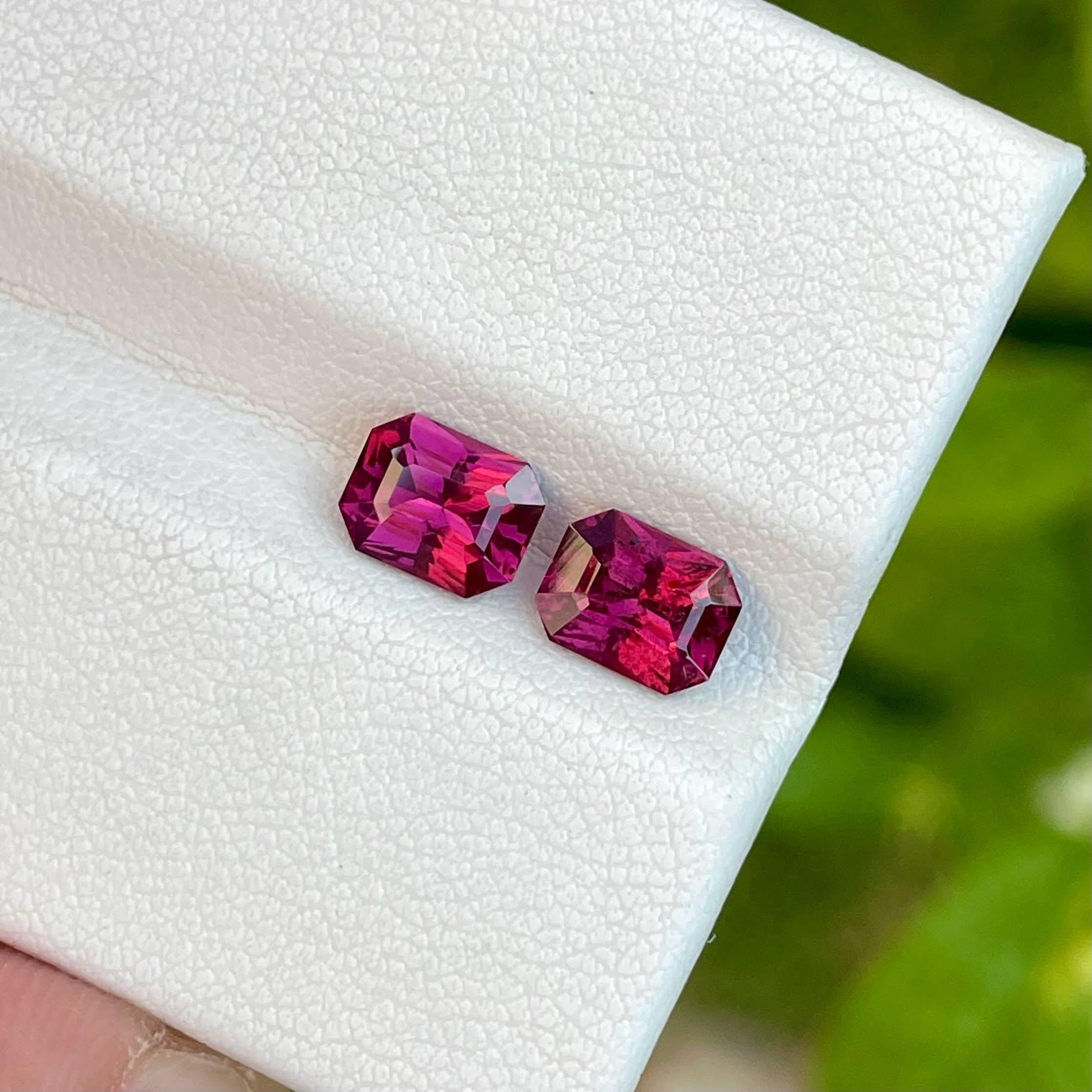 2,50 Carati di Granato Rosa Purpureo Coppia Taglio Radioso Gemma Naturale della Tanzania In condizioni Nuovo in vendita a Bangkok, TH