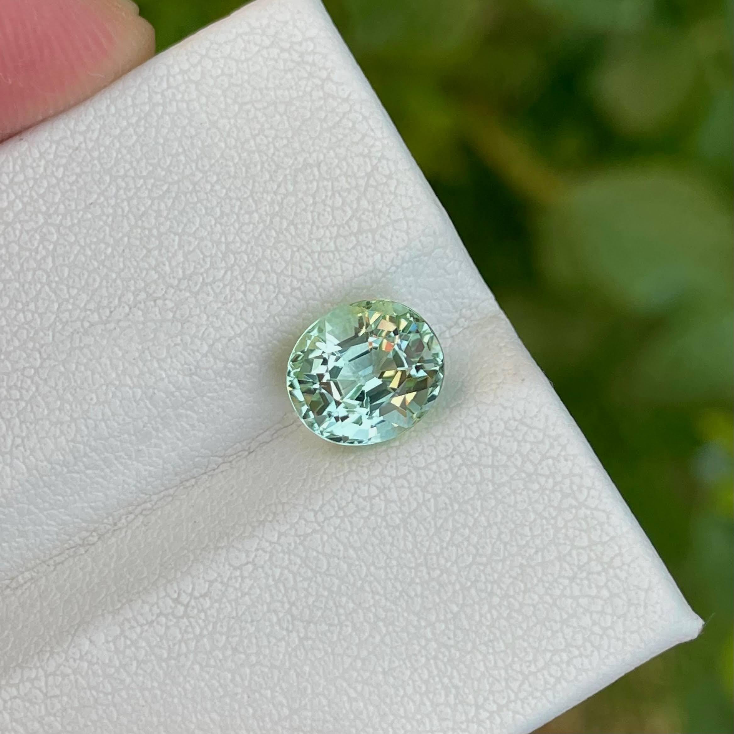 Taille ovale Pierre tourmaline afghane naturelle taille ovale de 2,50 carats en vente
