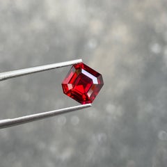 2.50 carats Vivid Red Loose Garnet Stone Asscher Cut natural Tanzanian Gemstone