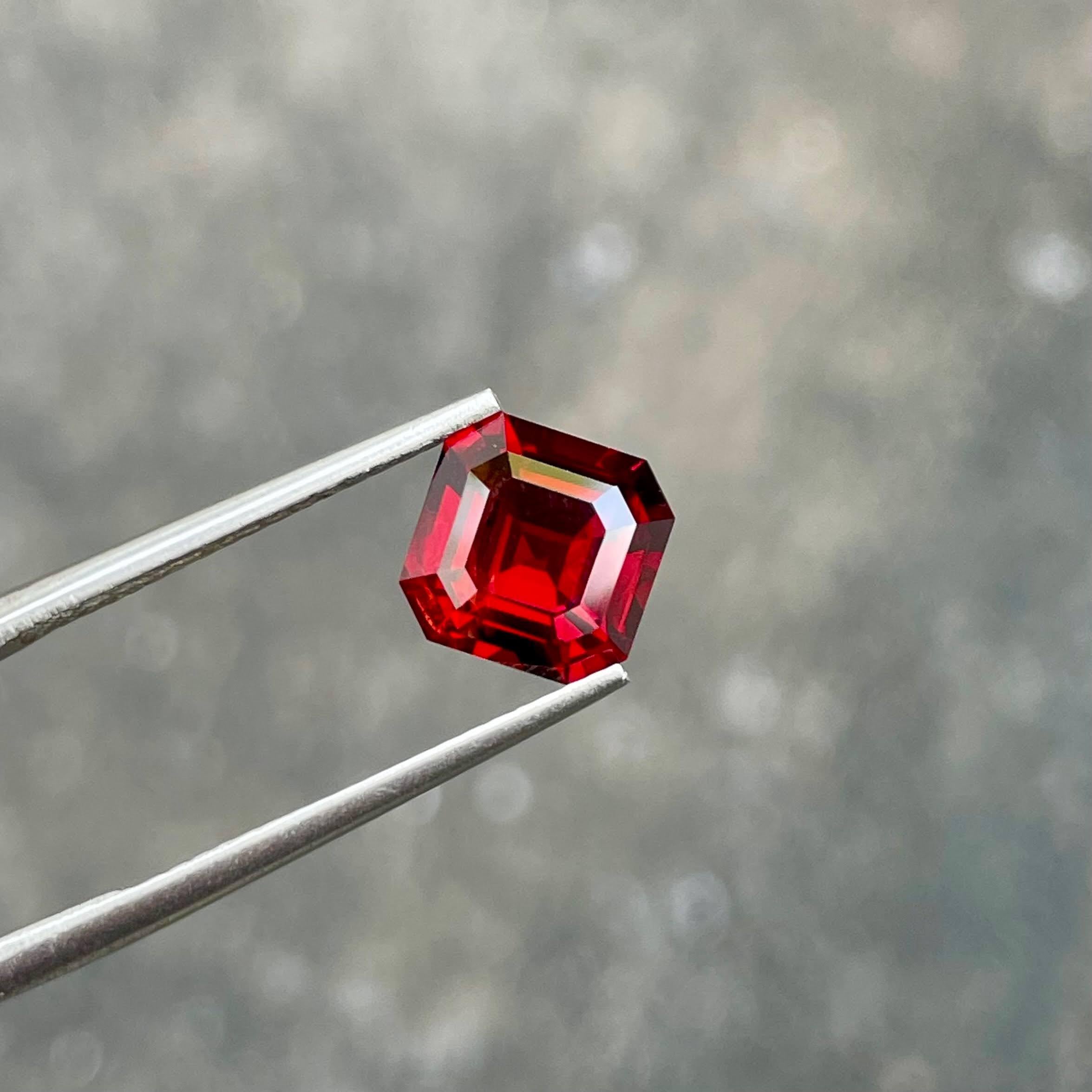 2.50 carats Vivid Red Loose Garnet Stone Asscher Cut natural Tanzanian Gemstone In New Condition For Sale In Bangkok, TH