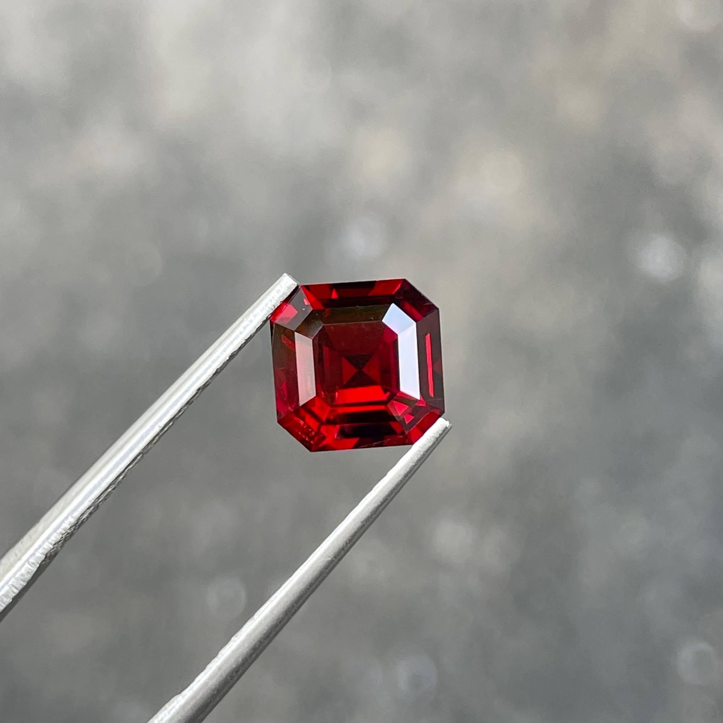 Women's or Men's 2.50 carats Vivid Red Loose Garnet Stone Asscher Cut natural Tanzanian Gemstone For Sale