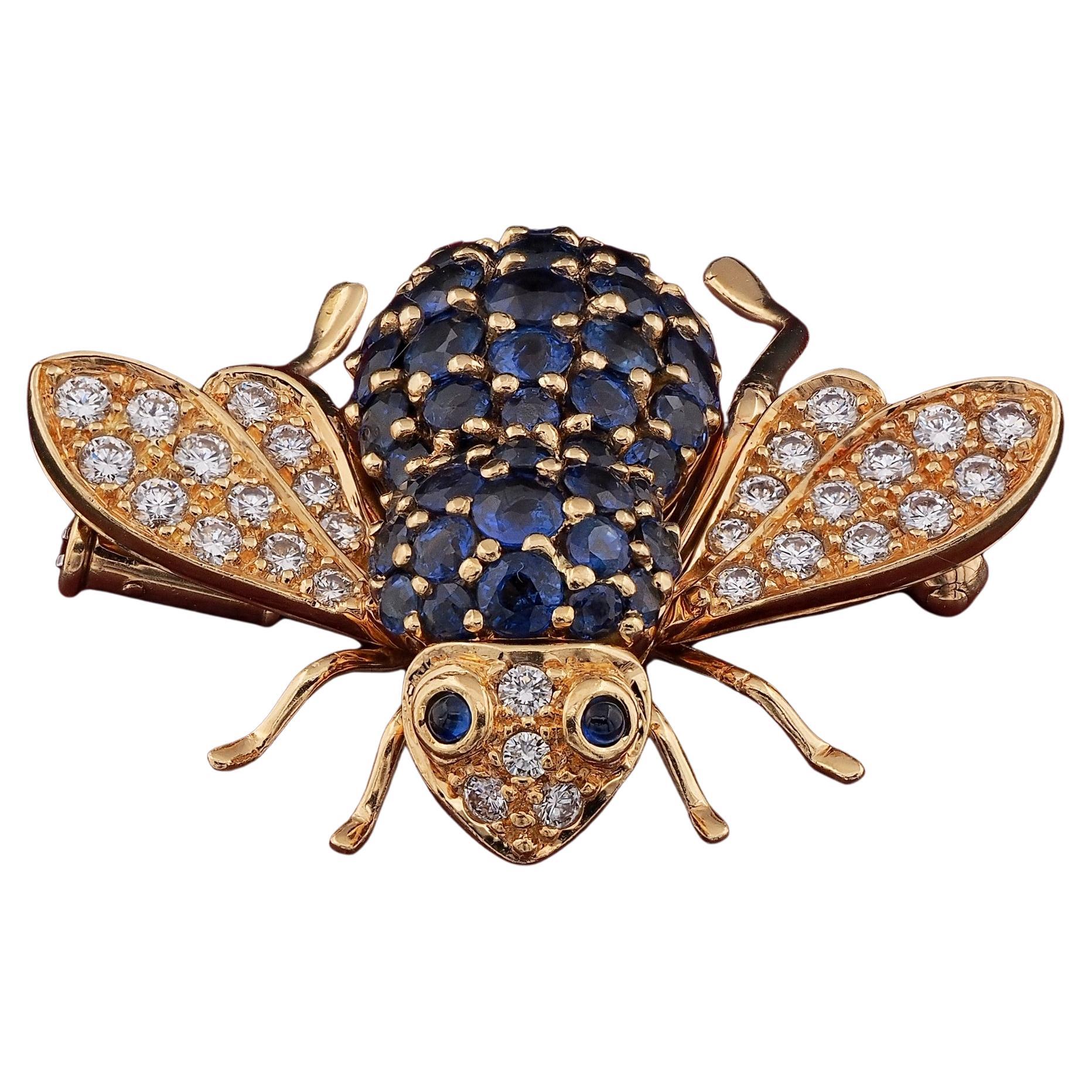 2.50 Ct Natural Sapphire .70 Ct Diamond Fly Brooch For Sale