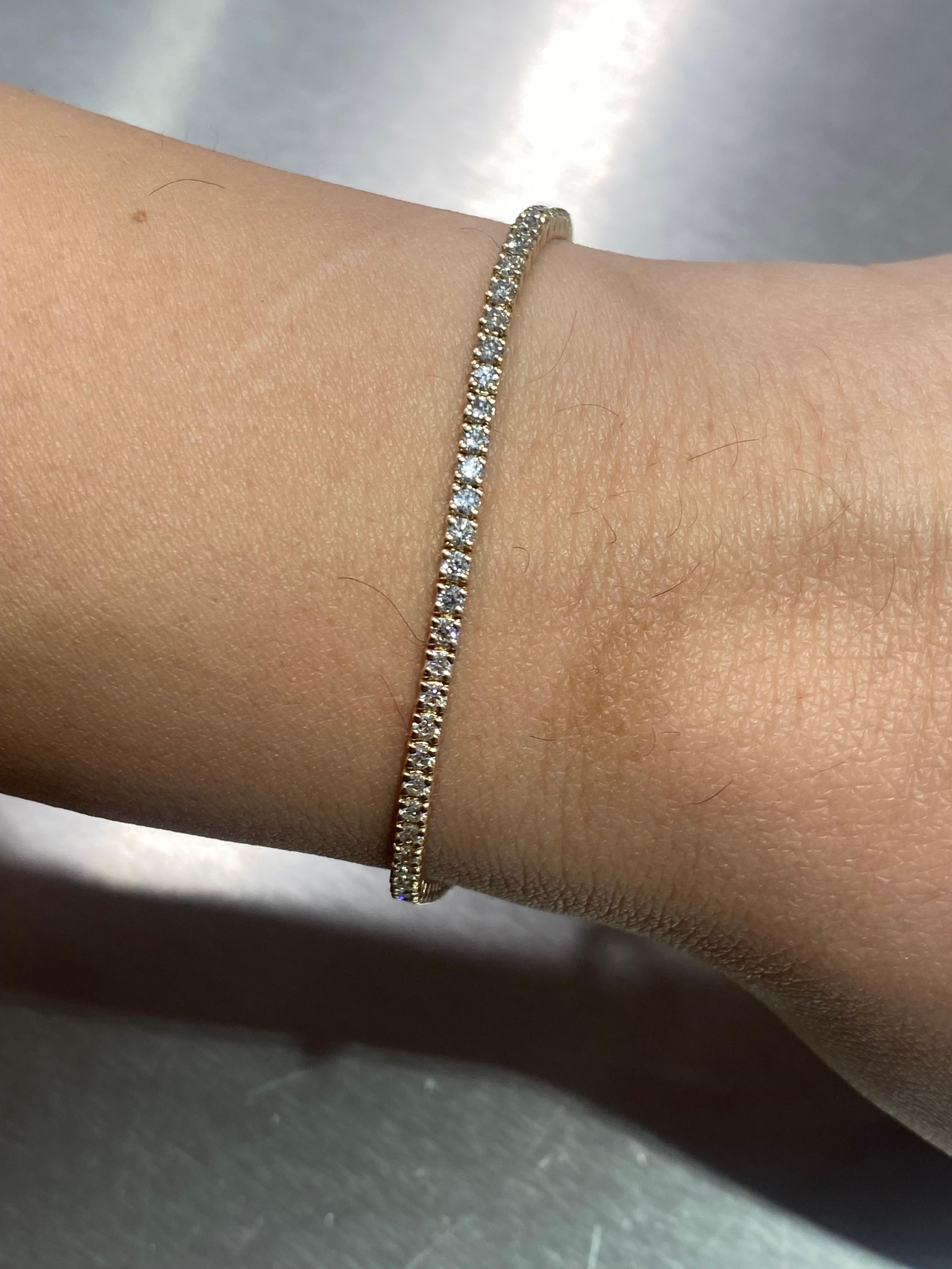 Bracelet tennis 14 carats avec diamants jaunes de 2,50 carats Pour femmes en vente