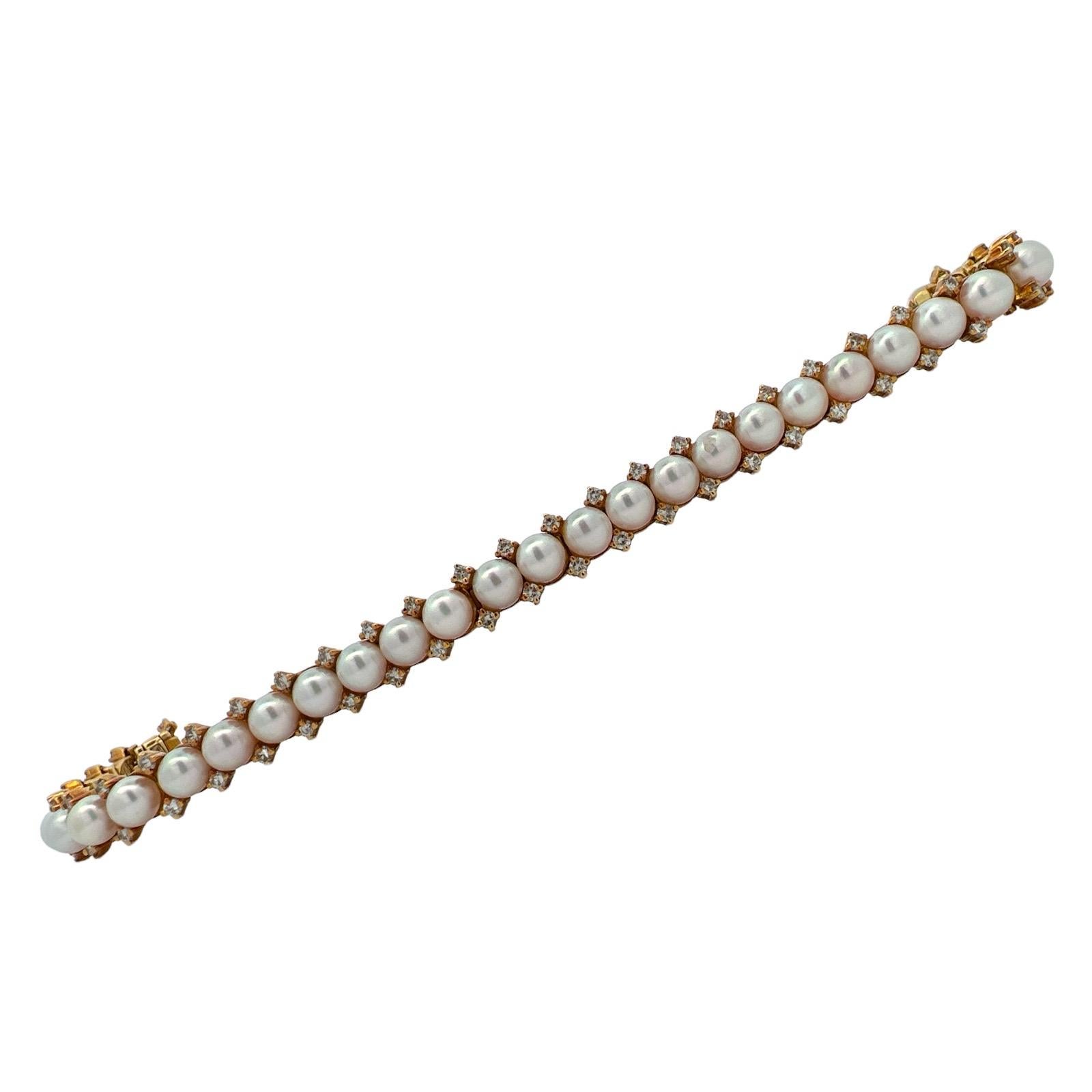 2.50 CTW Diamond Cultured Pearl 18 Karat Yellow Gold Line Link Bracelet  In Excellent Condition In Boca Raton, FL