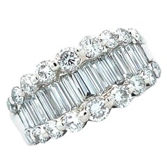 2.50 Ctw Round Brilliant 
Baguette Diamond Platinum Wedding Band Ring