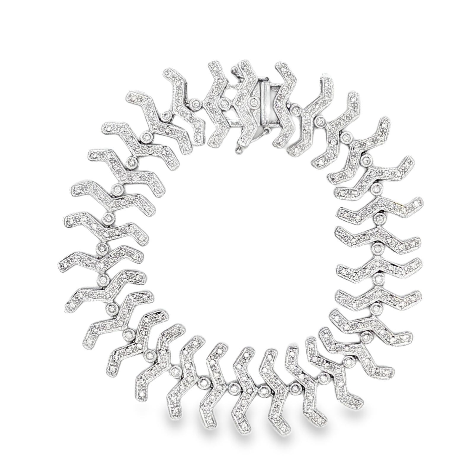 Moderne 2.50 CTW Diamond Round Brilliante Fishbone Link Link Bracelet en or blanc 14 Karat en vente