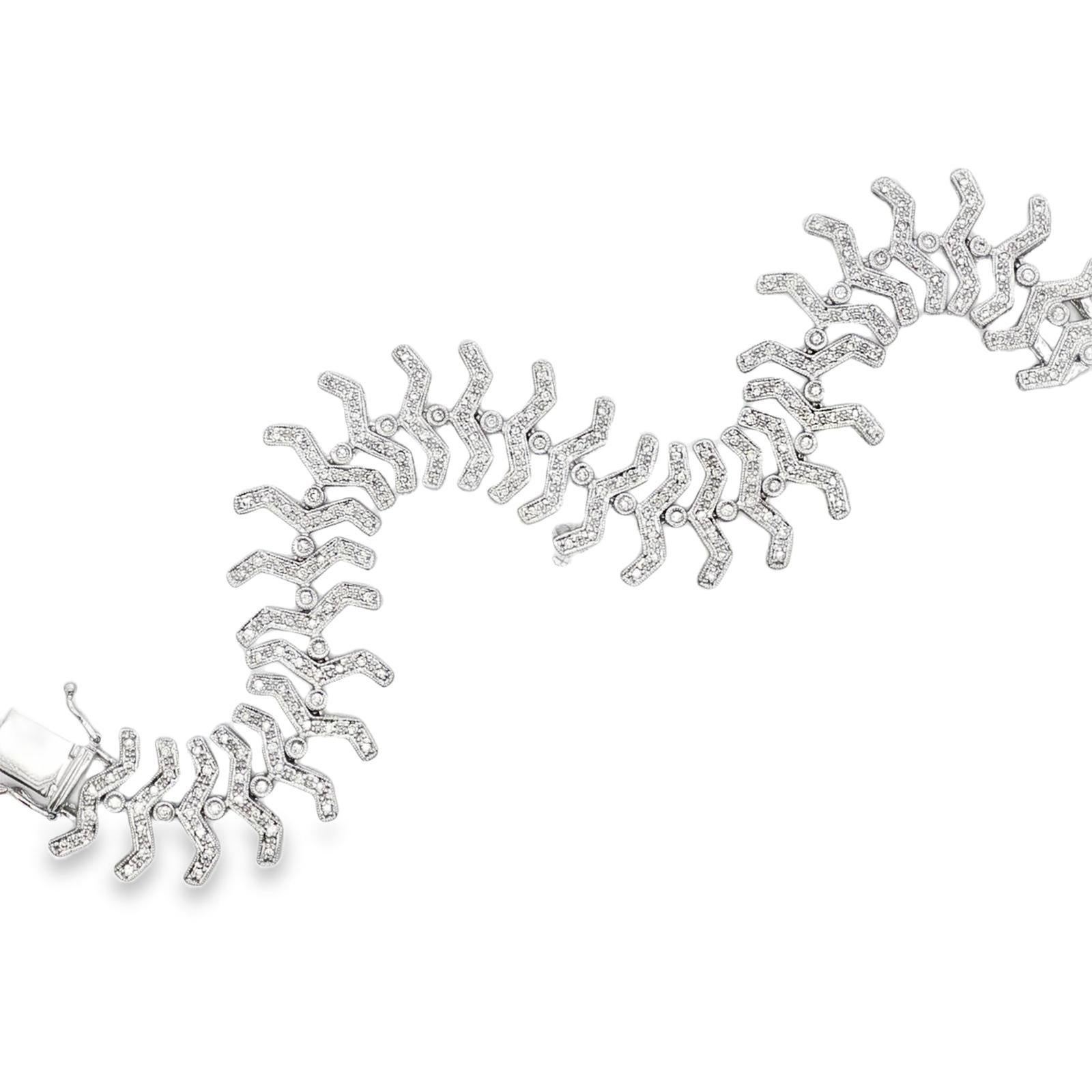 2.50 CTW Diamond Round Brilliante Fishbone Link Link Bracelet en or blanc 14 Karat Pour femmes en vente