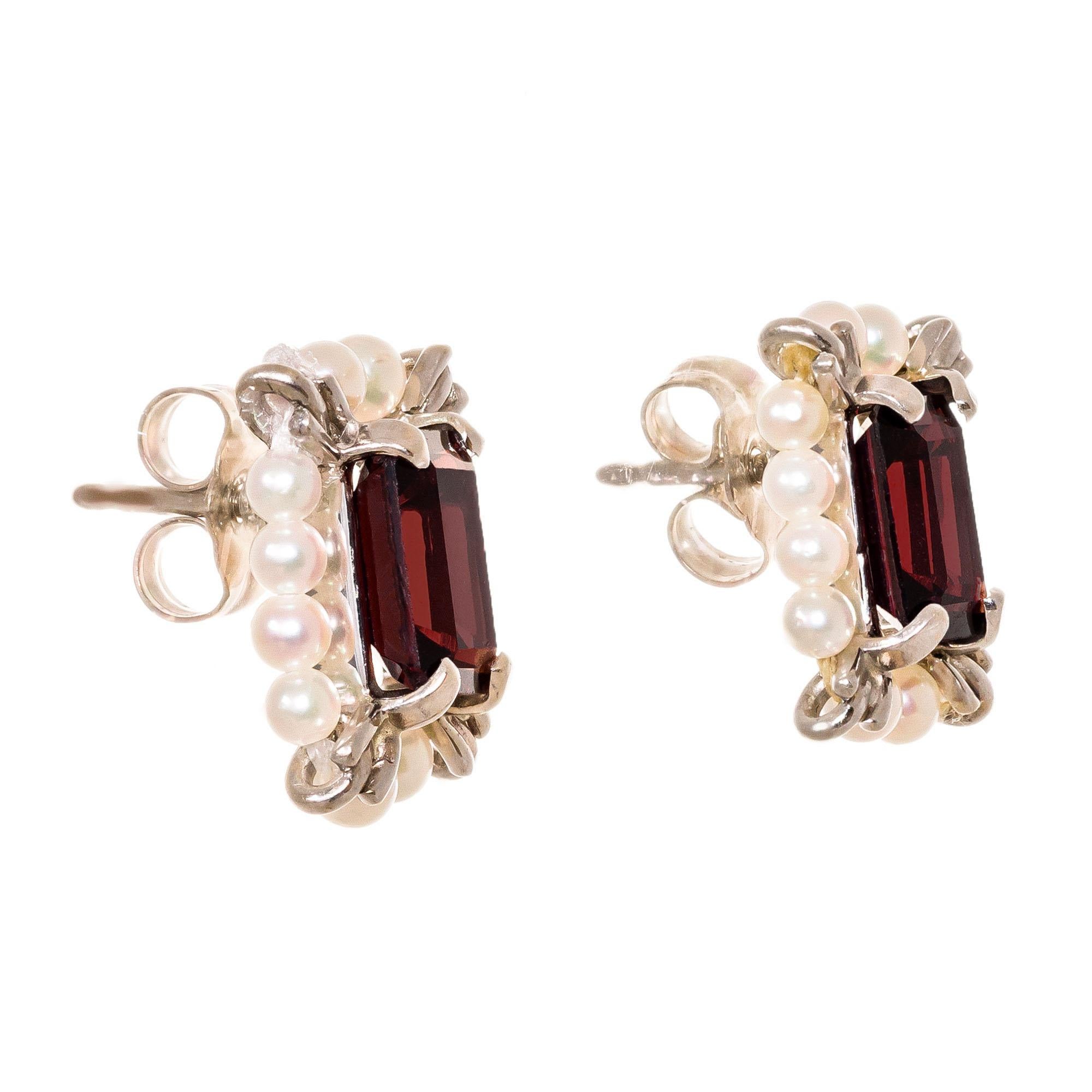 14k gold stud earrings