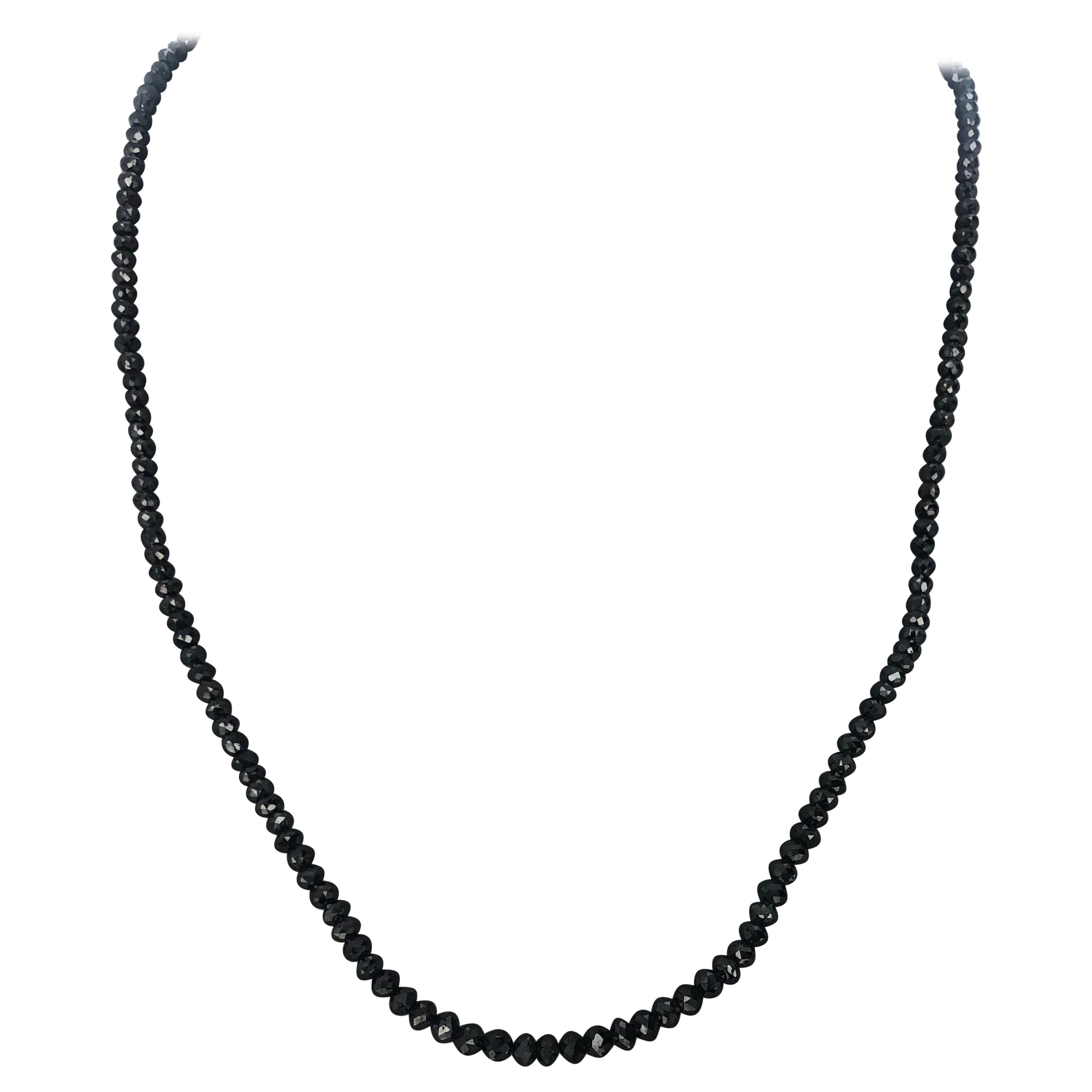 Collar de Cuentas Briolette de Diamantes Negros de 25,00 Quilates en Oro Blanco de 18 Kilates