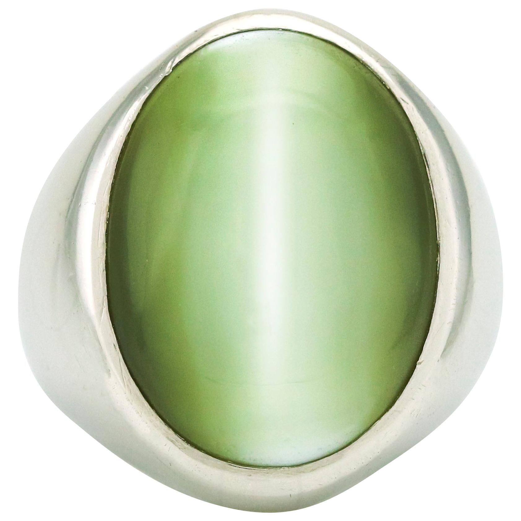 25.00 Carat Platinum GIA Cat's Eye Chrysoberyl Oval Stone Signet Ring For Sale