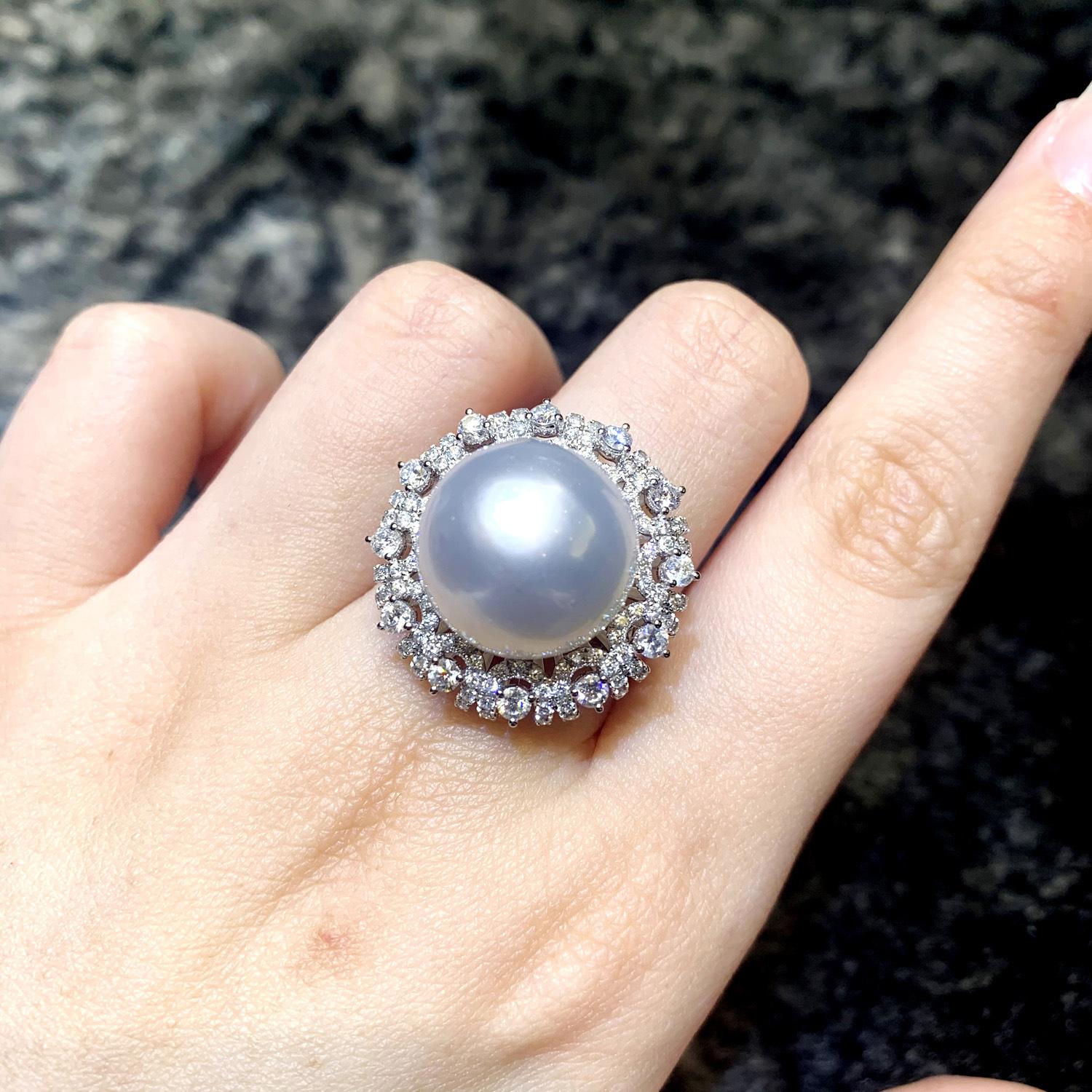 Round Cut 25.00 Carat Smooth Pearl and Diamond Cocktail Solitaire Ring