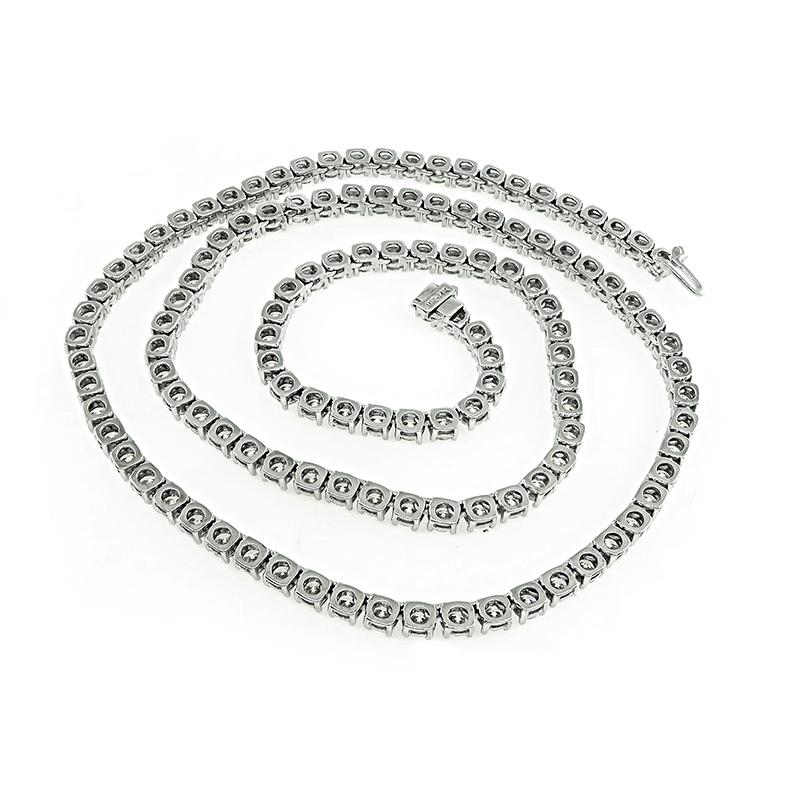 Round Cut 25.00ct Diamond Necklace For Sale