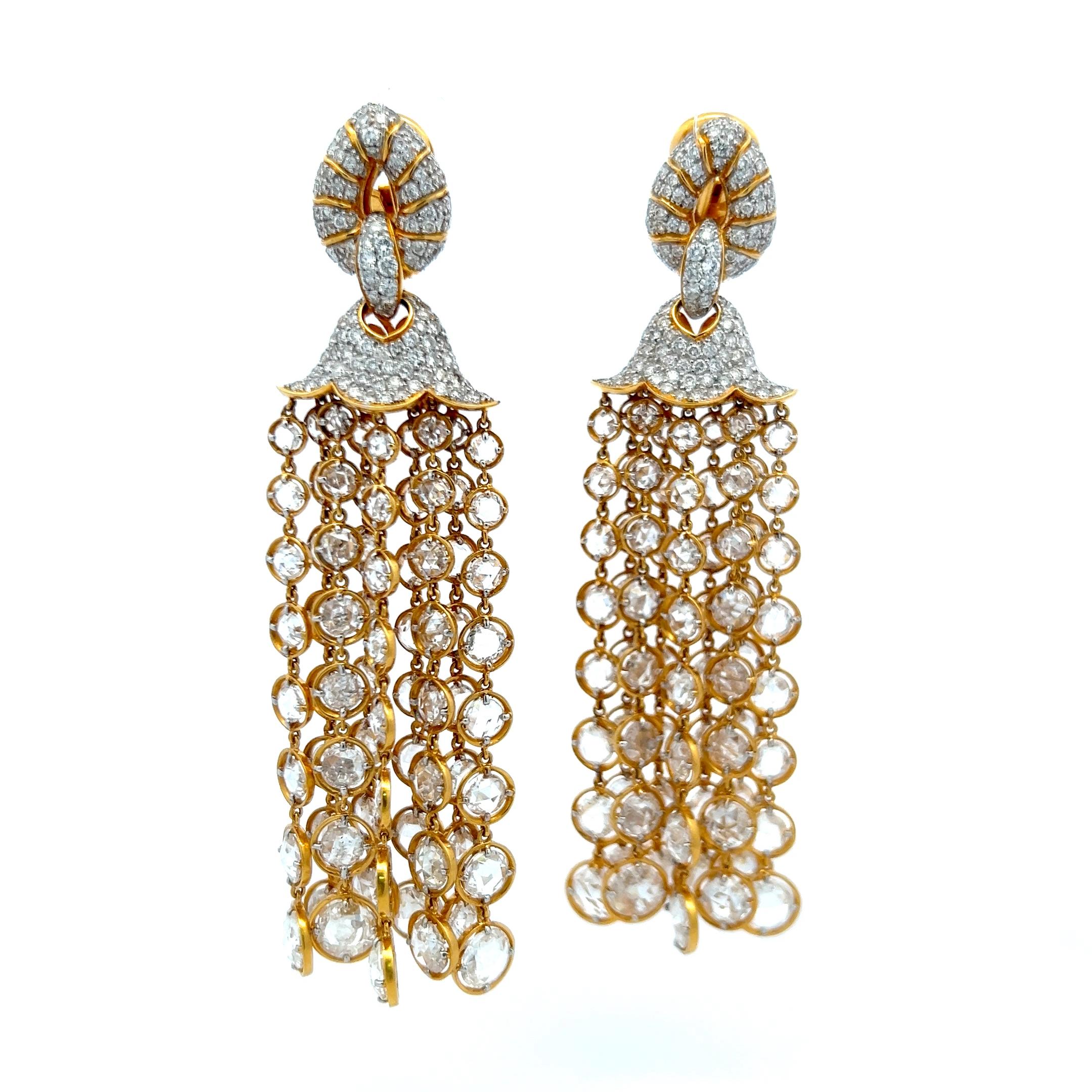 Taille rose Boucles d'oreilles chandelier en or jaune 18 carats de 25,00 ct E-VS1, taille rose et diamant rond en vente
