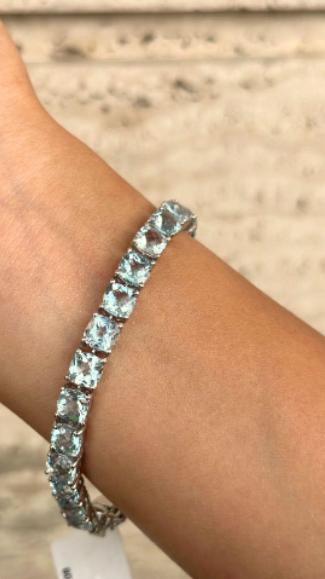 Taglio cuscino 25.01 Carats Cushion cut Aquamarine Tennis Bracelet Sterling Silver Grandma Gift in vendita