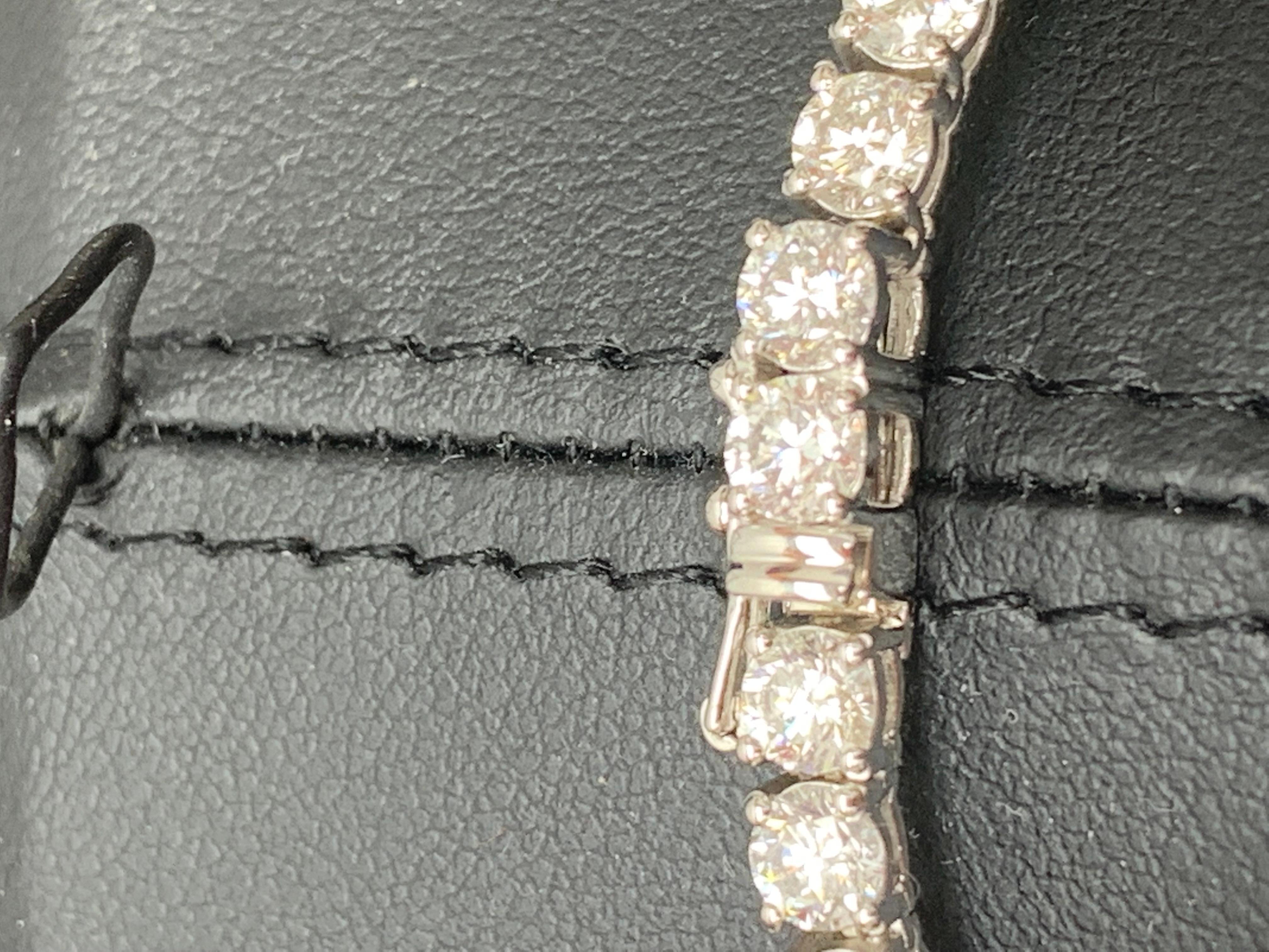 25.03 Carat Diamond Tennis Necklace in 14K White Gold For Sale 4
