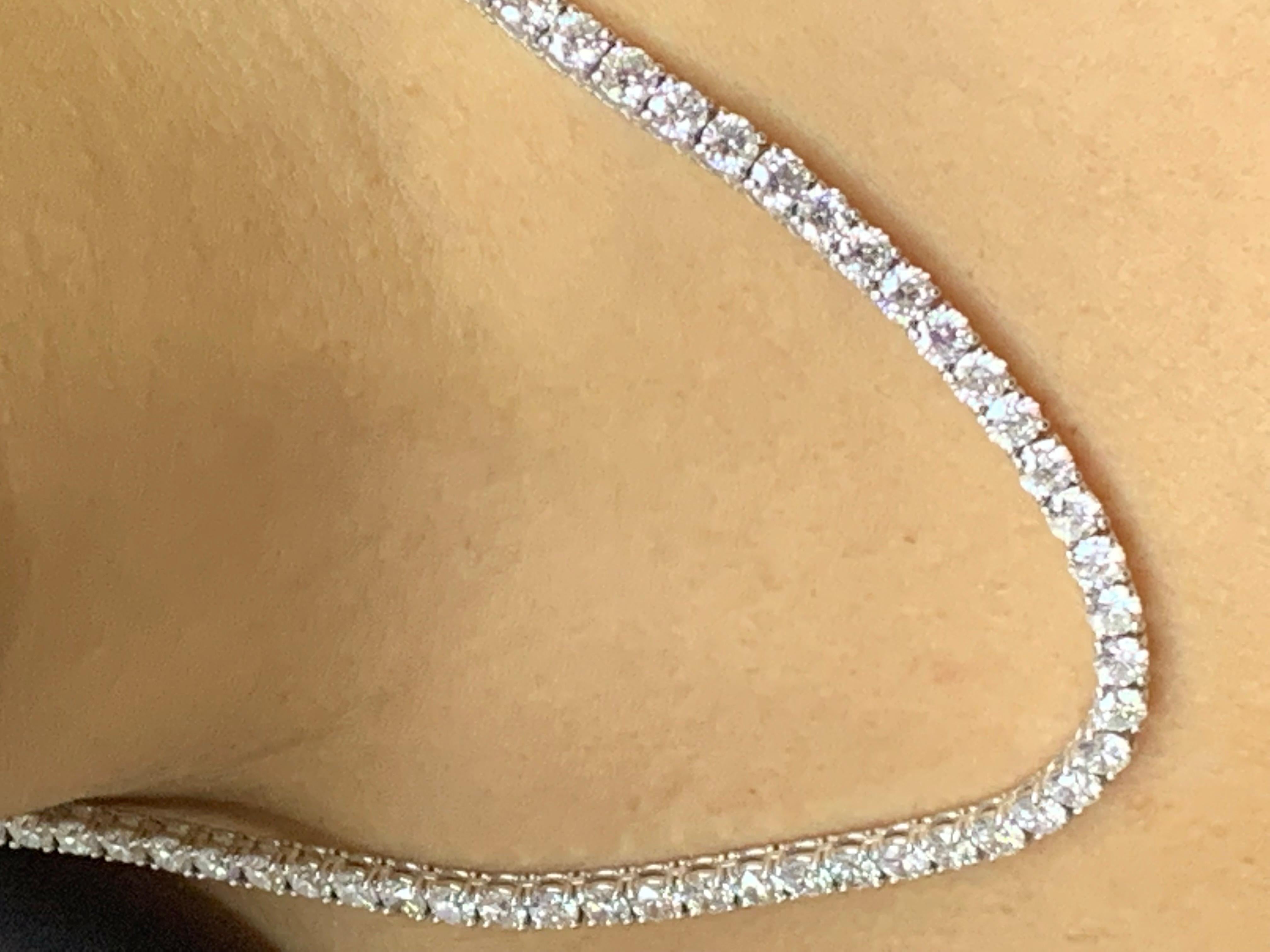 25.03 Carat Diamond Tennis Necklace in 14K White Gold For Sale 11