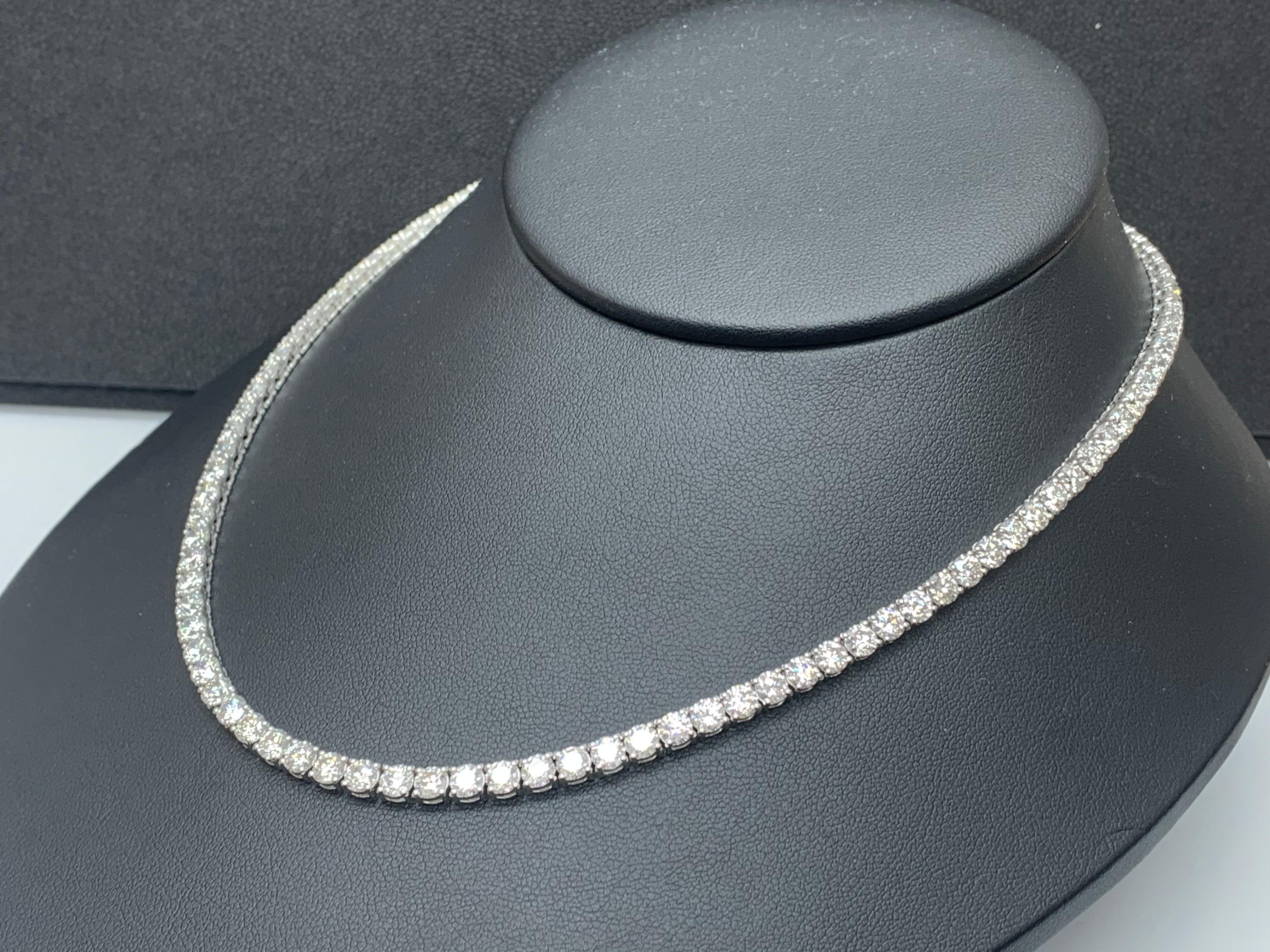 25.03 Carat Diamond Tennis Necklace in 14K White Gold For Sale 1