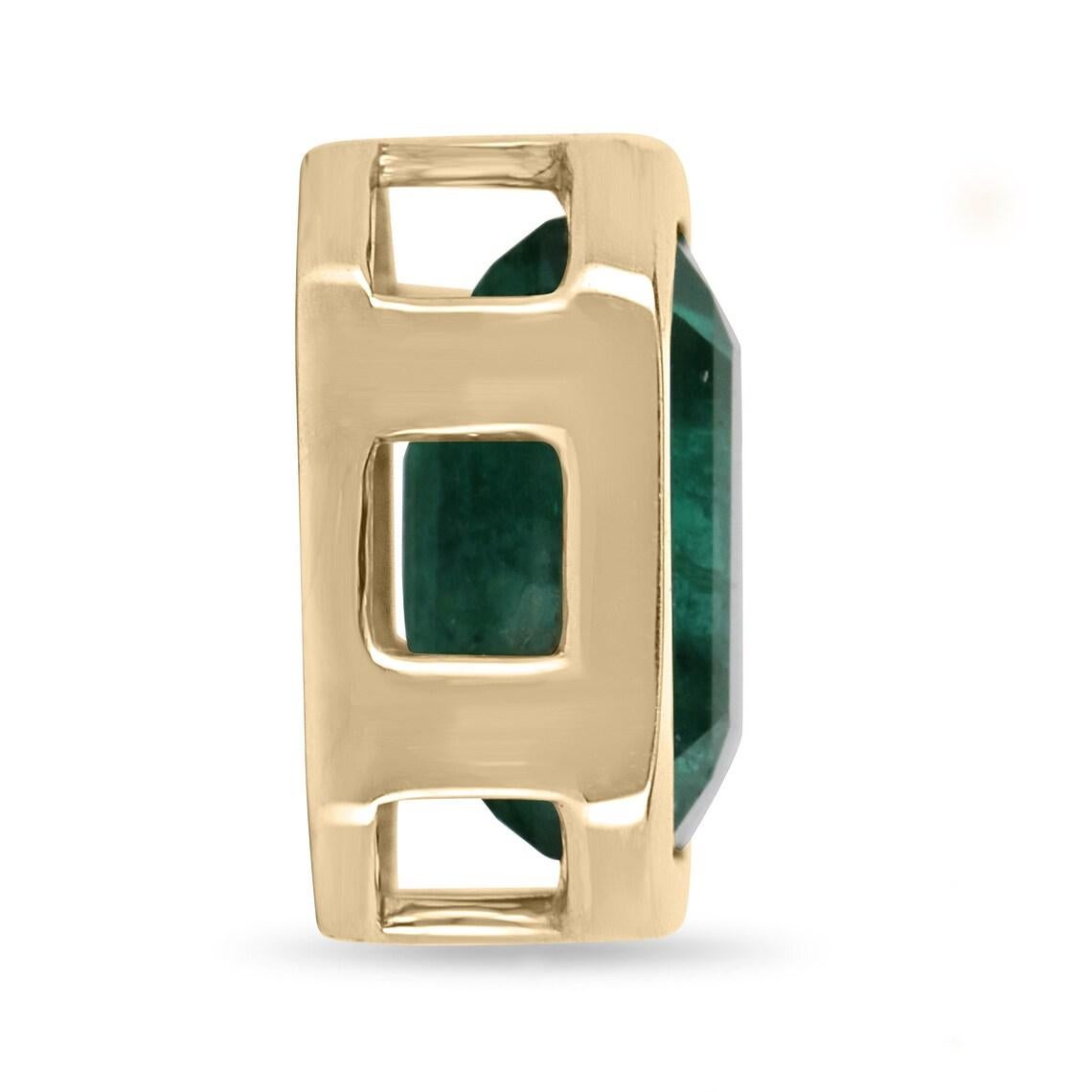 Nous vous présentons notre exquis pendentif multifonction solitaire émeraude, qui met en valeur une fascinante émeraude taillée de 2,50 carats provenant de Zambie, d'une teinte vert foncé captivante, d'une clarté semi-transparente et d'un très bon