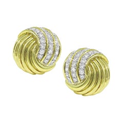 Boucles d'oreilles en or jaune 18k avec 2,50 ct de diamant